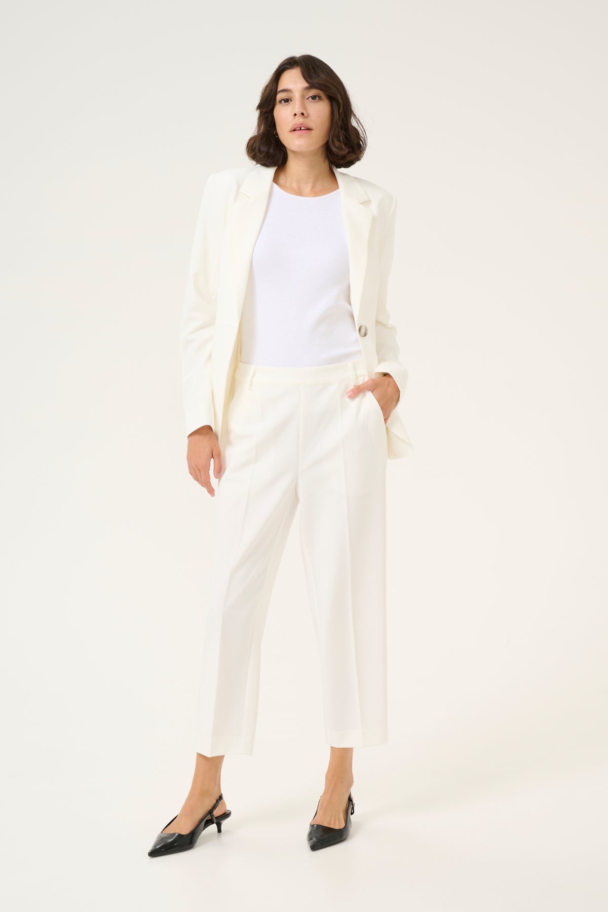 KAsakura HW Cropped Pants Chalk - 10506127
