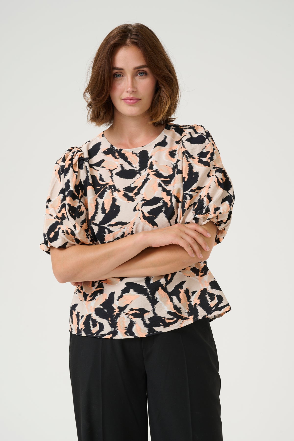 KApaco Blouse Beige/Black/Peach Blurry Leaf - 10509633