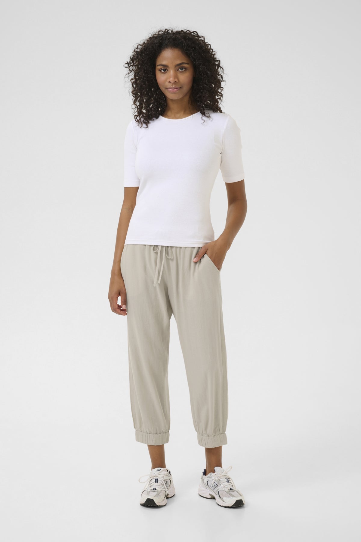 KAmilia Capri Pants Feather Gray - 10509669