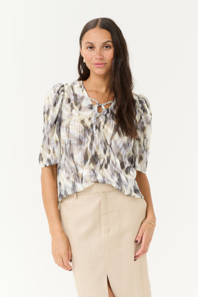 KAvicki Blouse Grey Graphic Blur Print - 10509894 Thumbnail