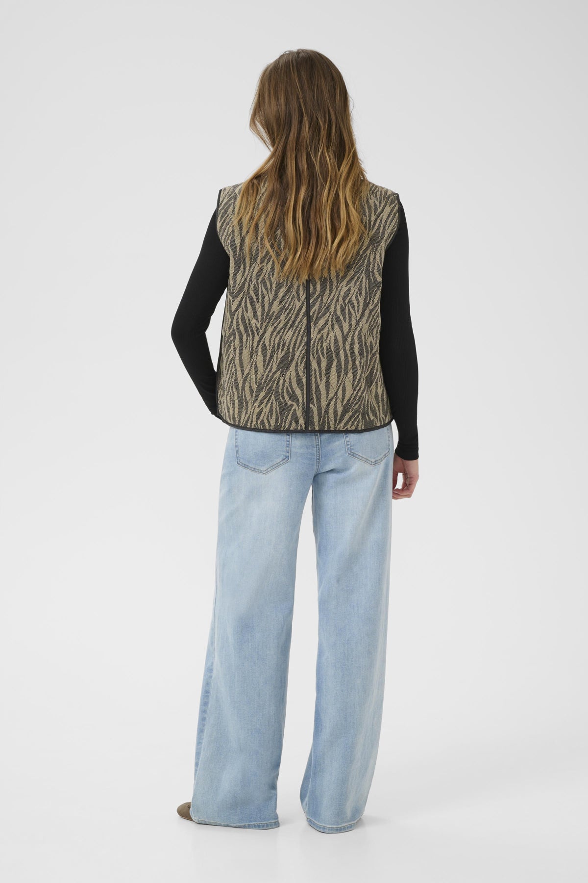 KAkayla Waistcoat Feather Gray / Black Animal - 10510162