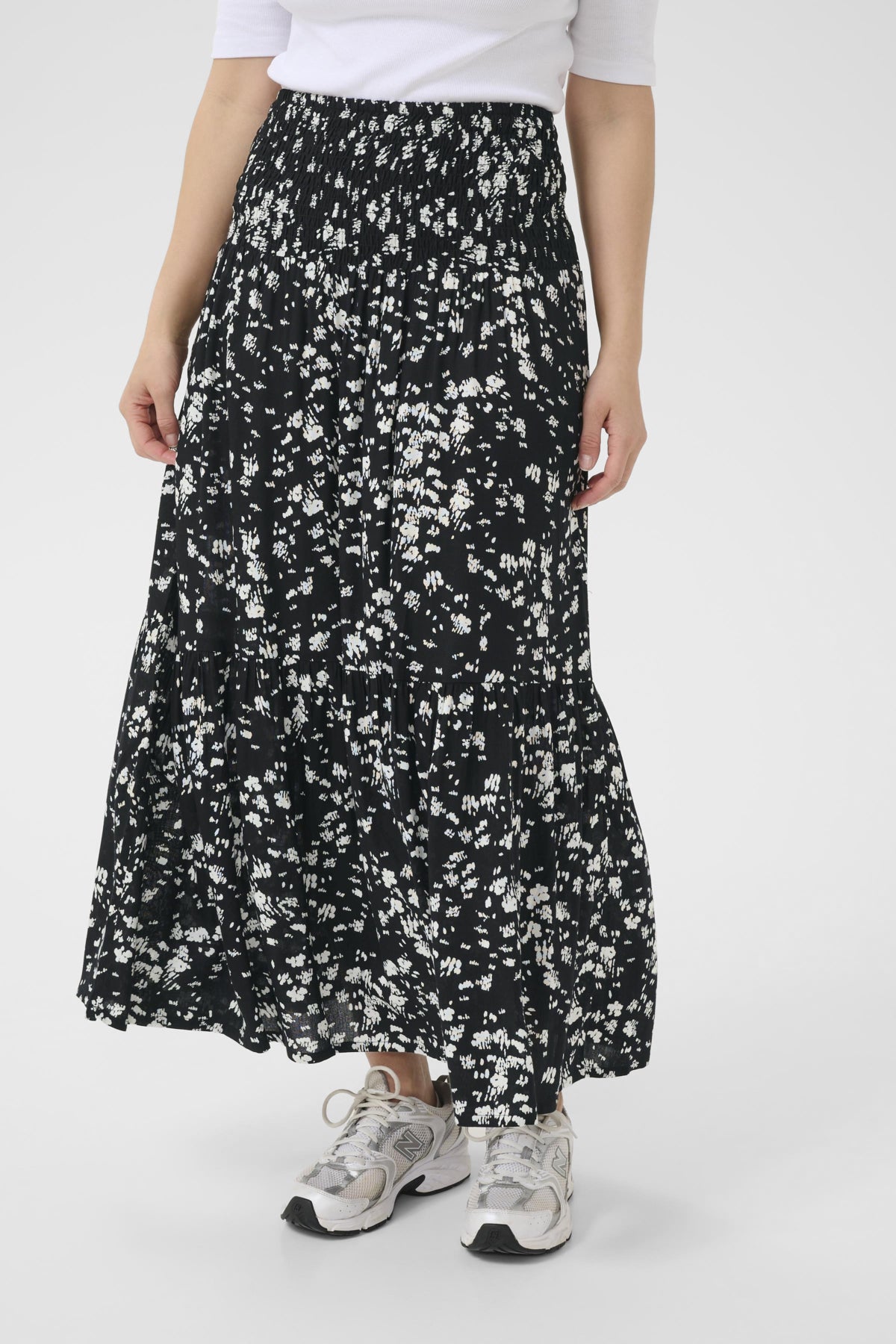 KAbeathe Skirt Black / Chalk Graphic - 10510316