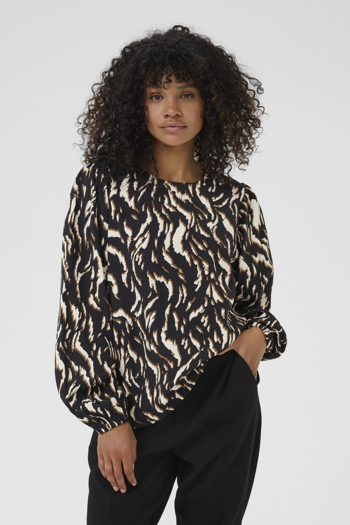 KAmille Blouse Black/Brown Graphic Animal - 10510519