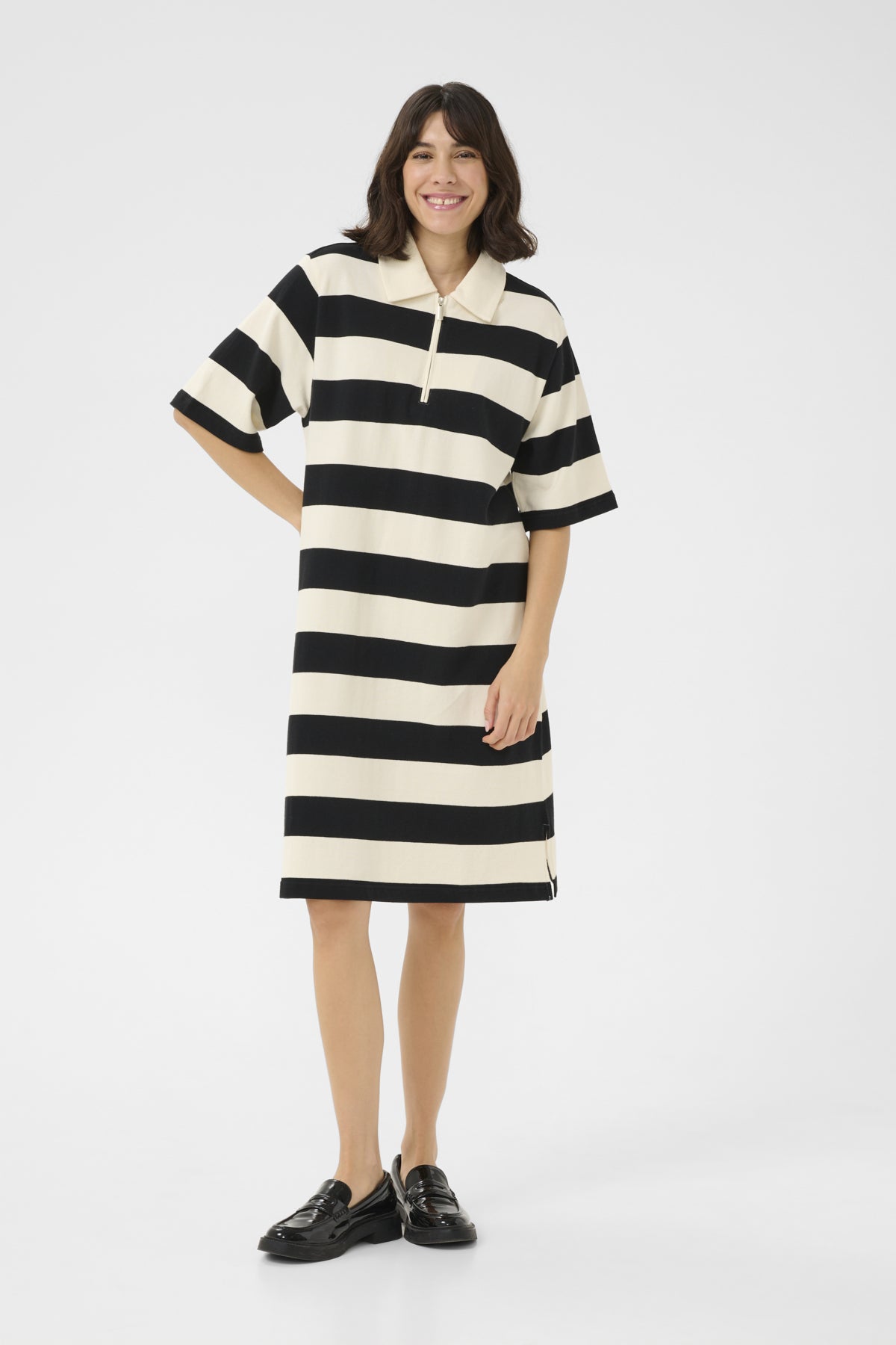 KApicca Polo Dress Black/Off White Wide Stripe - 10552401
