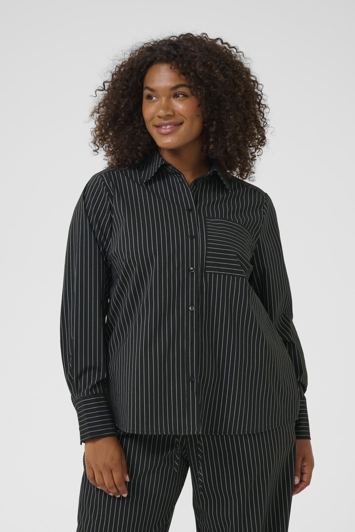 KCeloana Shirt Black / Chalk Pinstripe - 10583646