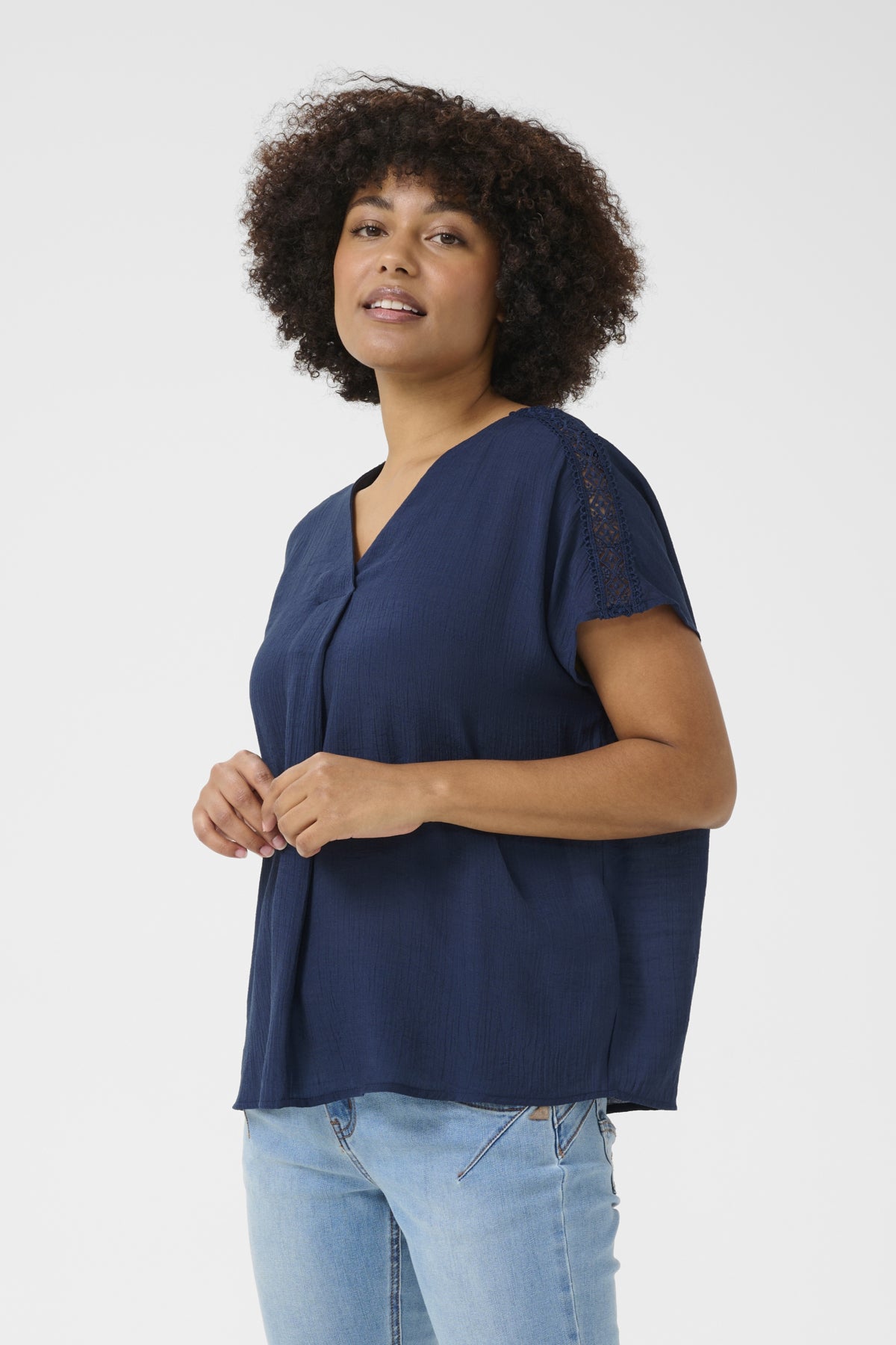 CRHenja Blouse Navy Blazer