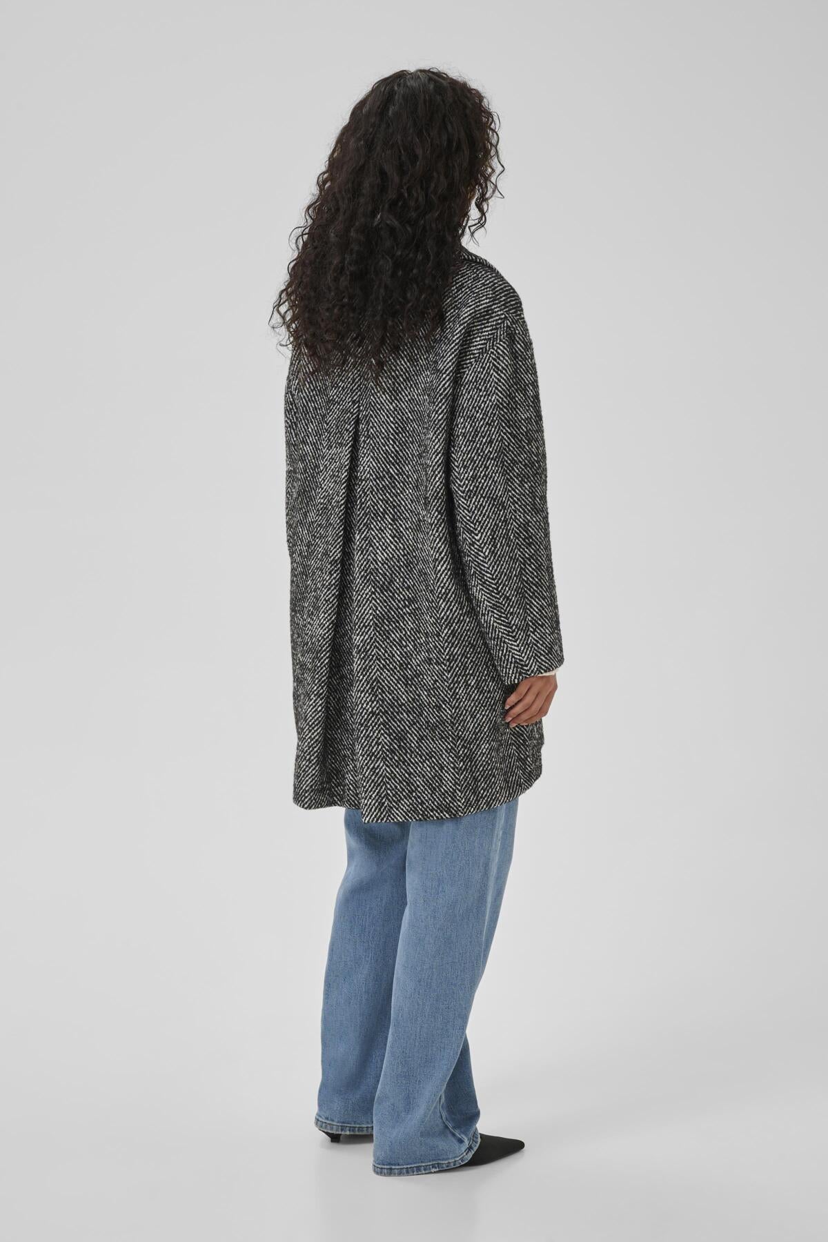 MaggieMW Knee Coat Black - Off White Combo - 10705190