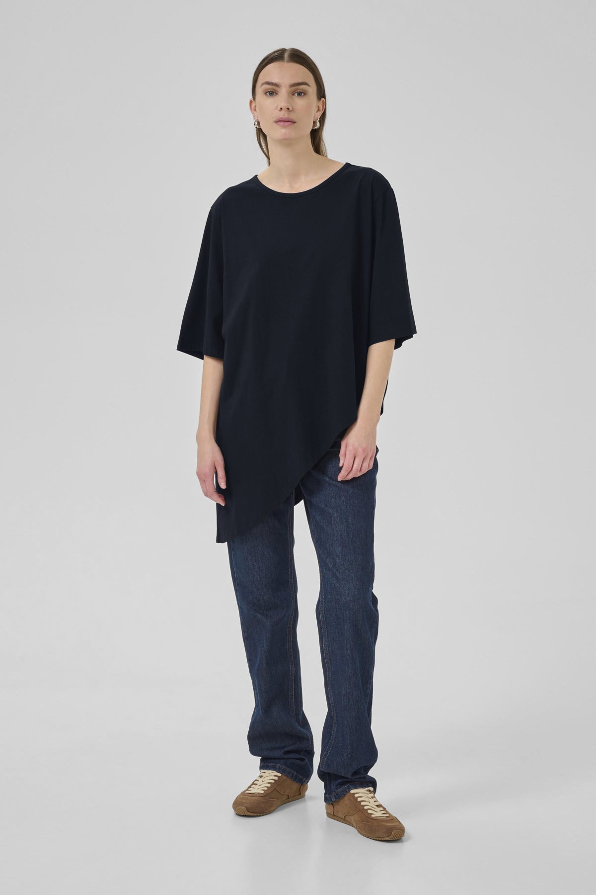 LeaMW Asymetric Tee Black - 10705255