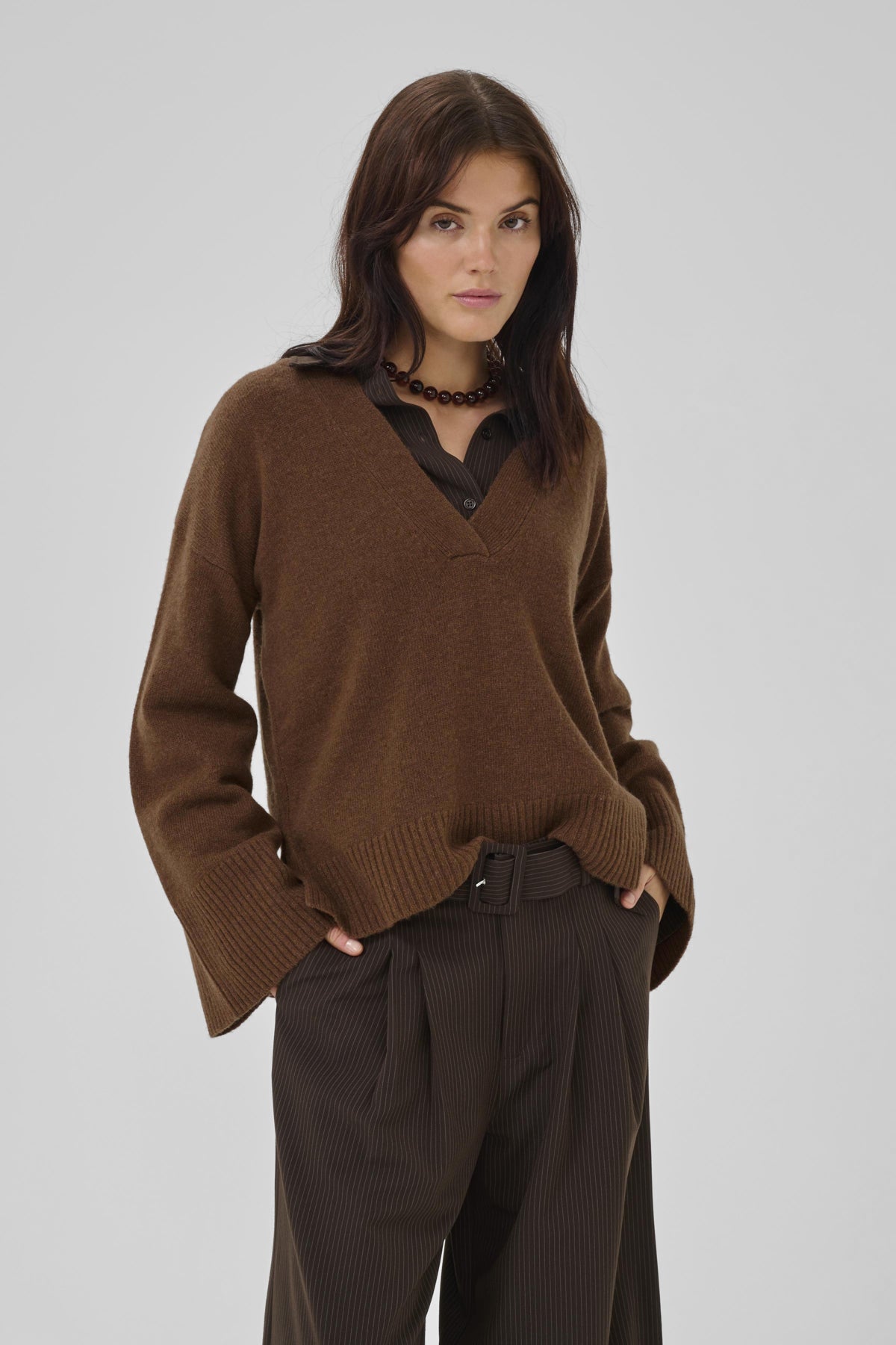 HuxiMW V-Neck Pullover Tobacco Brown - 10705282