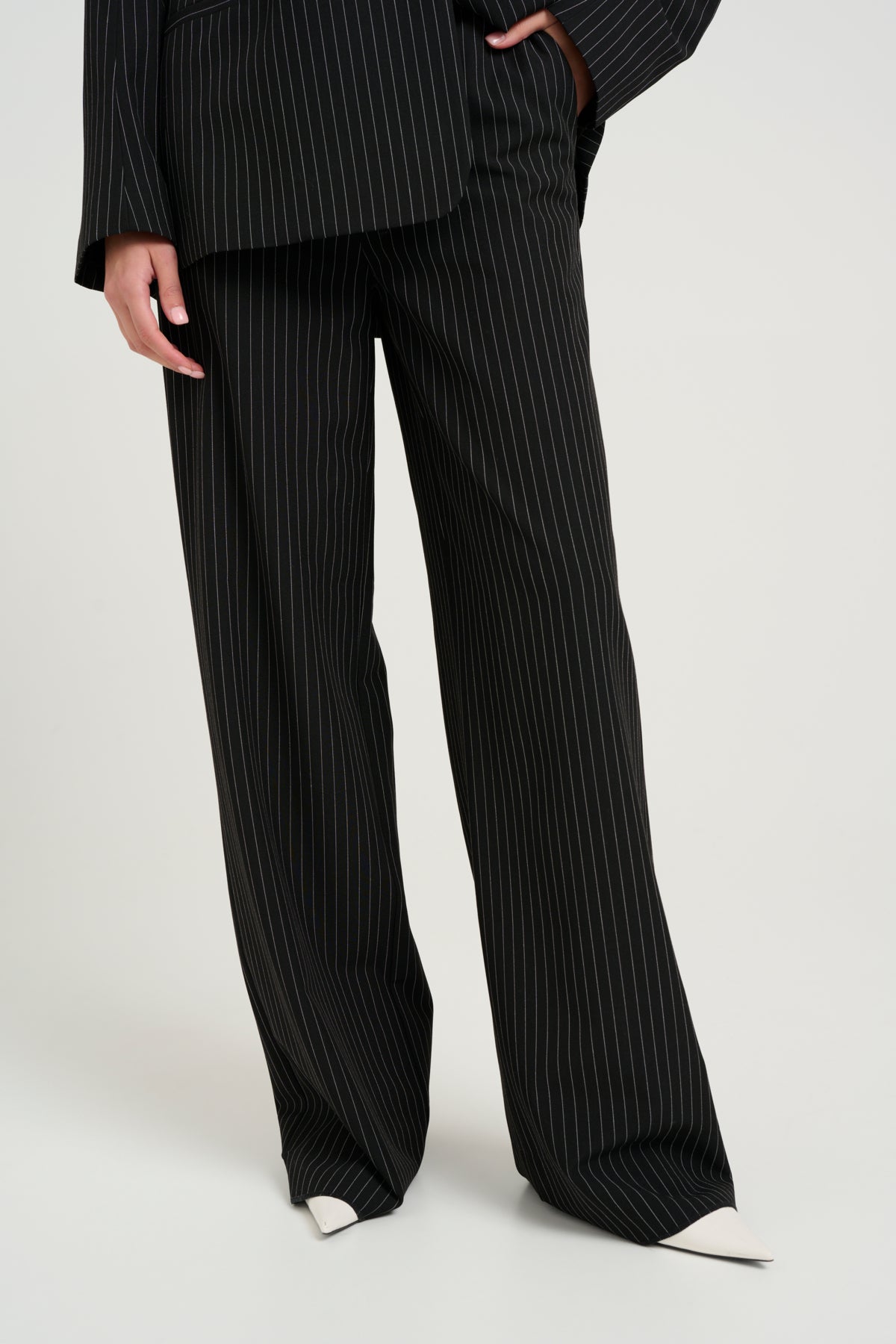 JoelleGZ pinstripe MW pants NO Black pinstripe - 10909837