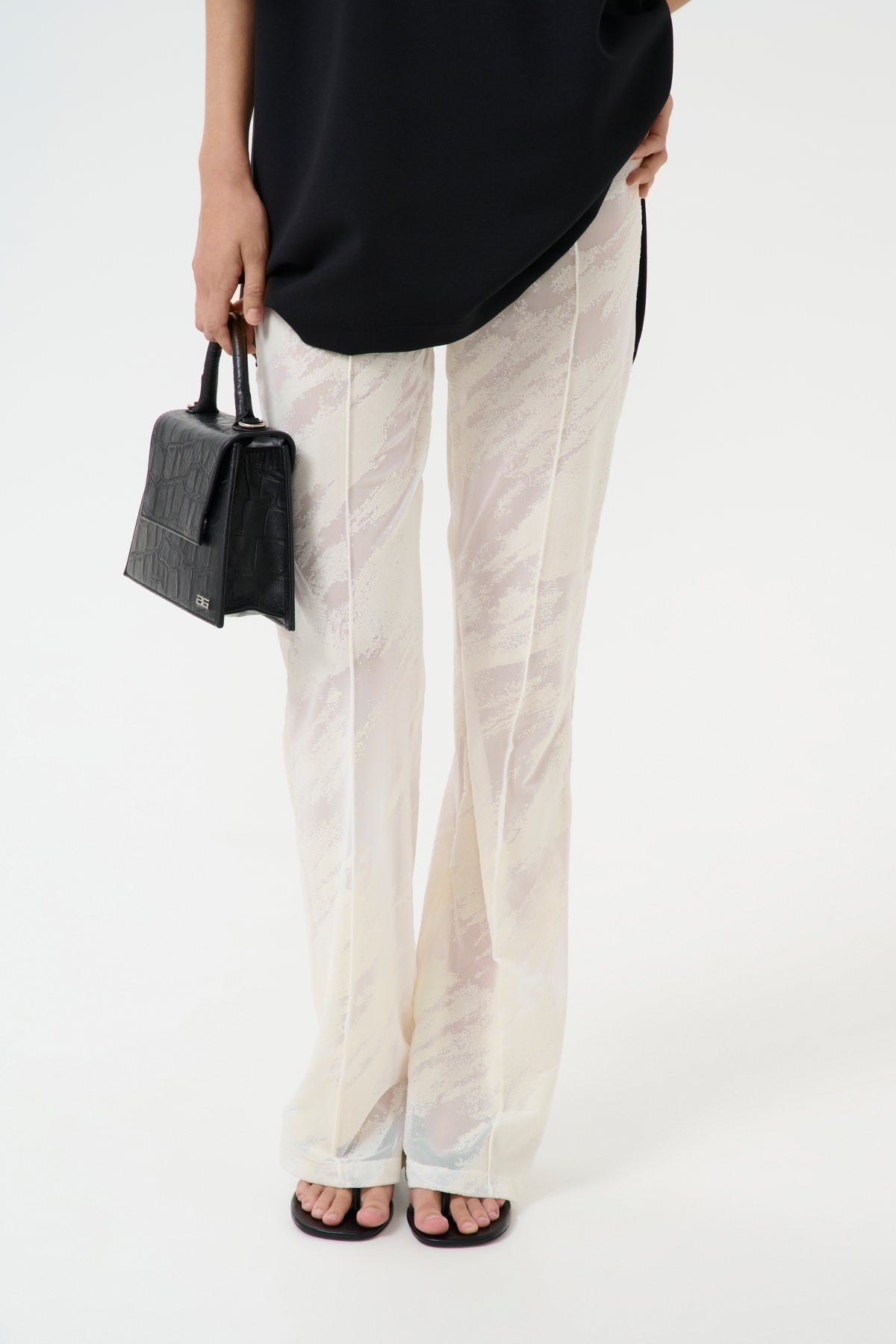 GZflikka HW flared legging Egret