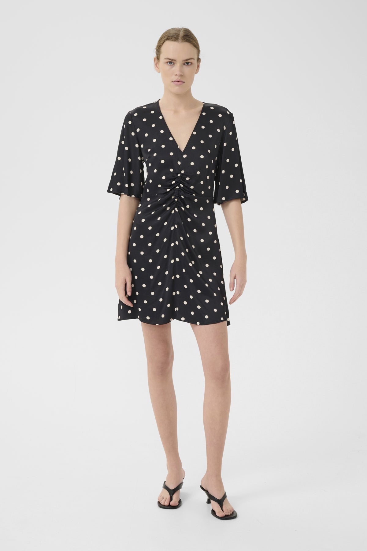GZdotta P SS dress Black with egret dot