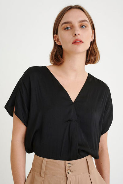 Rinda IW Top Black - 30105188 Thumbnail