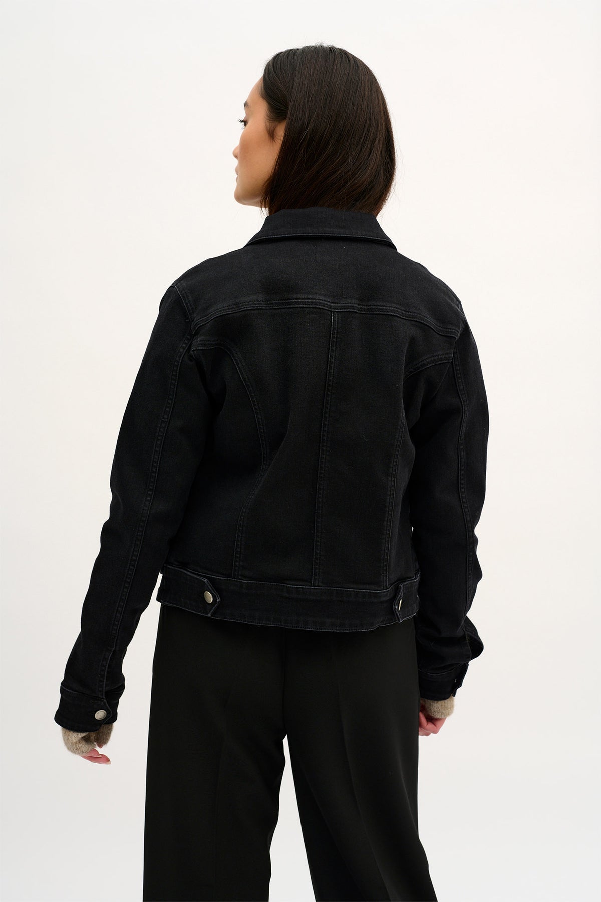07 THE DENIM JACKET 101 Black Wash