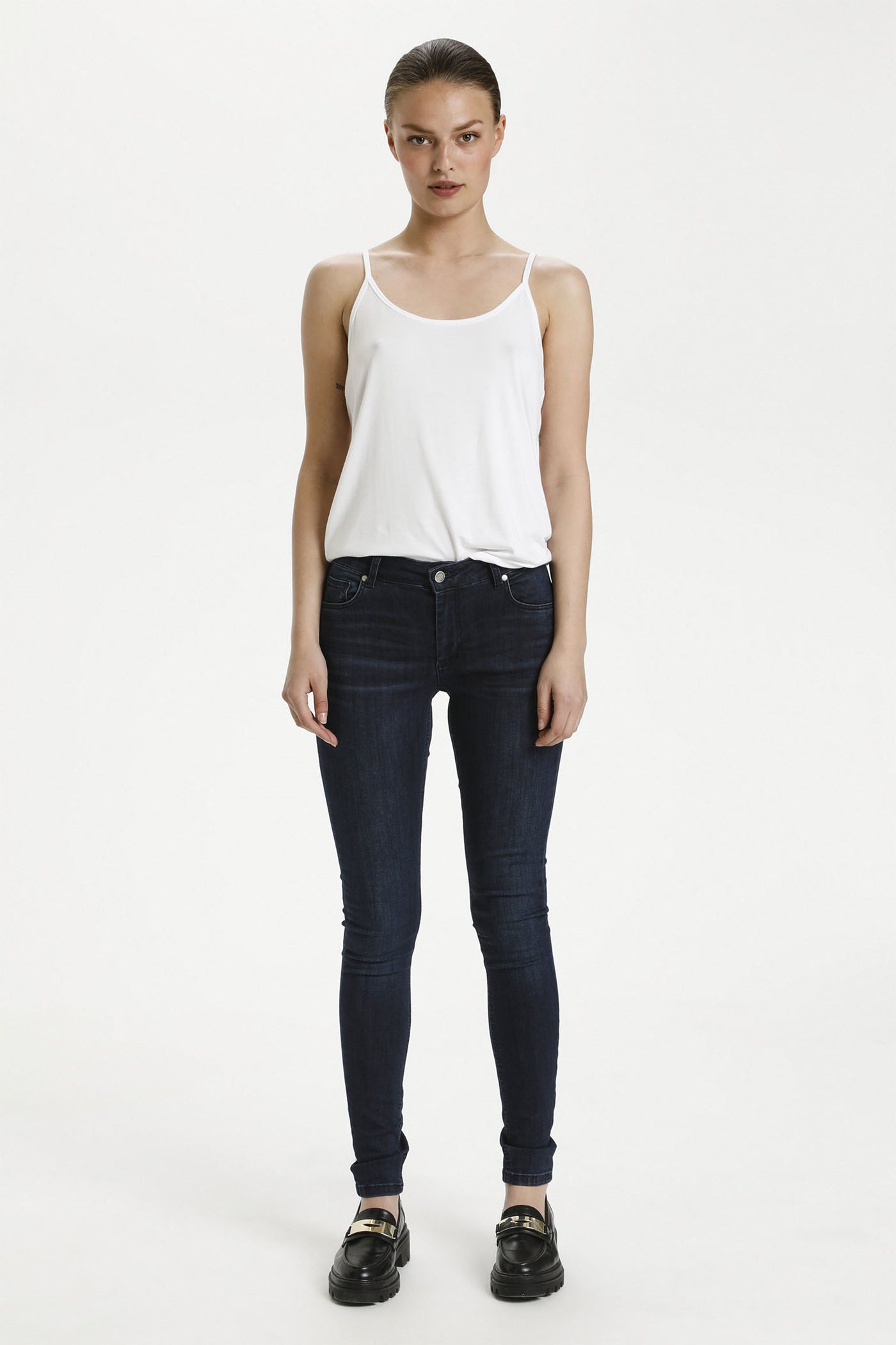 17 THE MODAL TOP Bright White