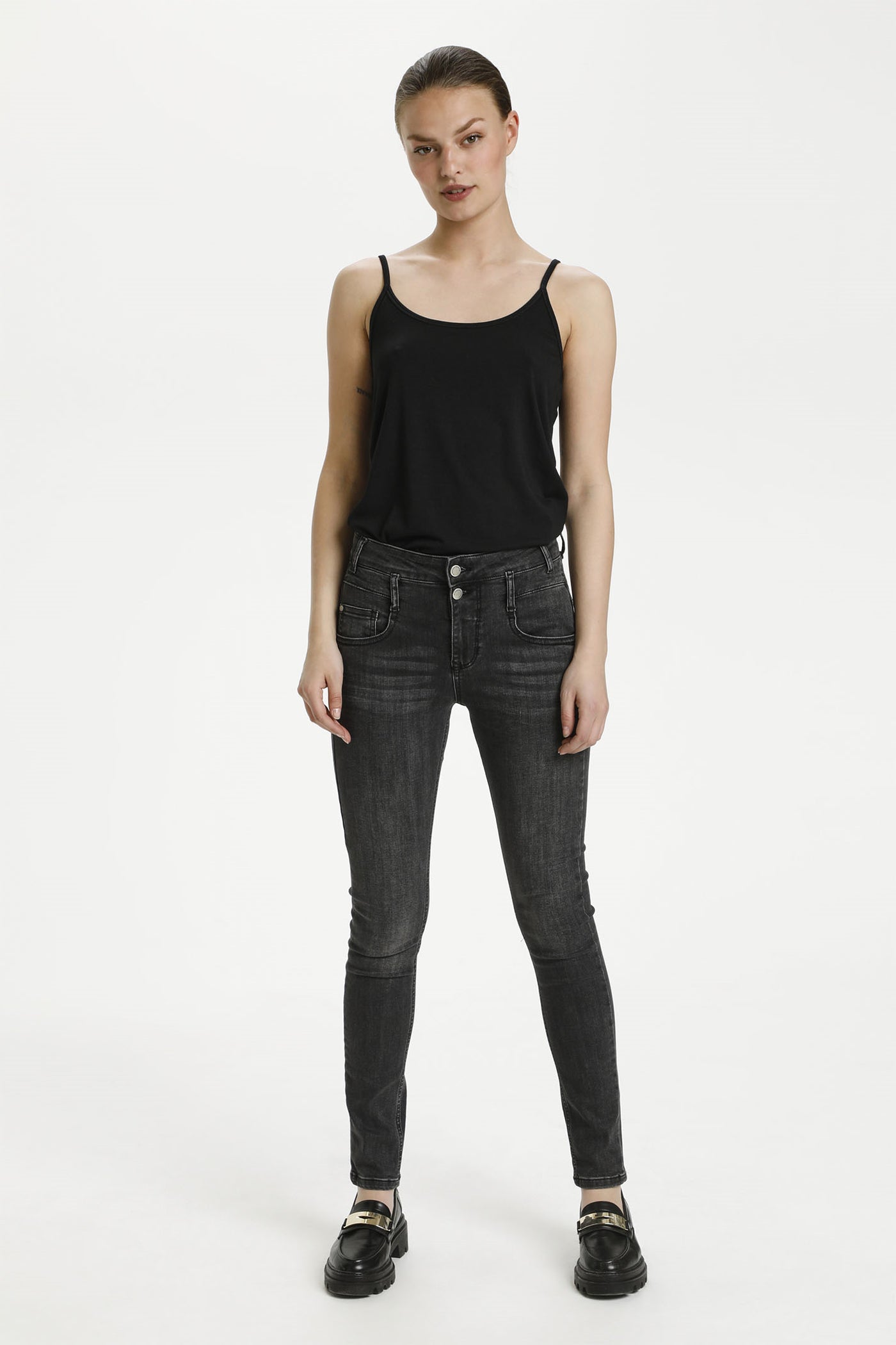 17 THE MODAL TOP Black