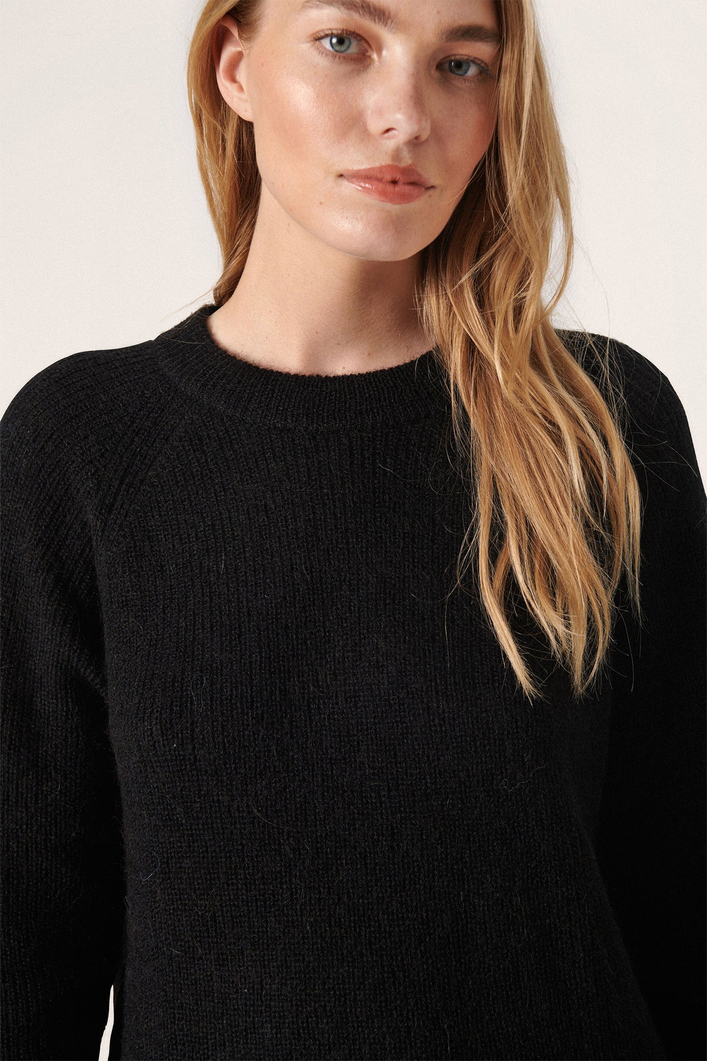 SLTuesday Raglan Pullover LS Black - 30406265
