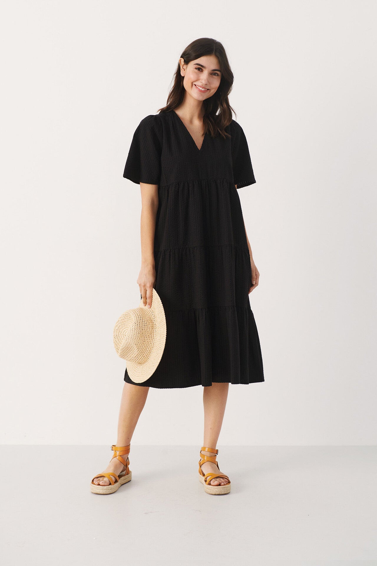 135813Black