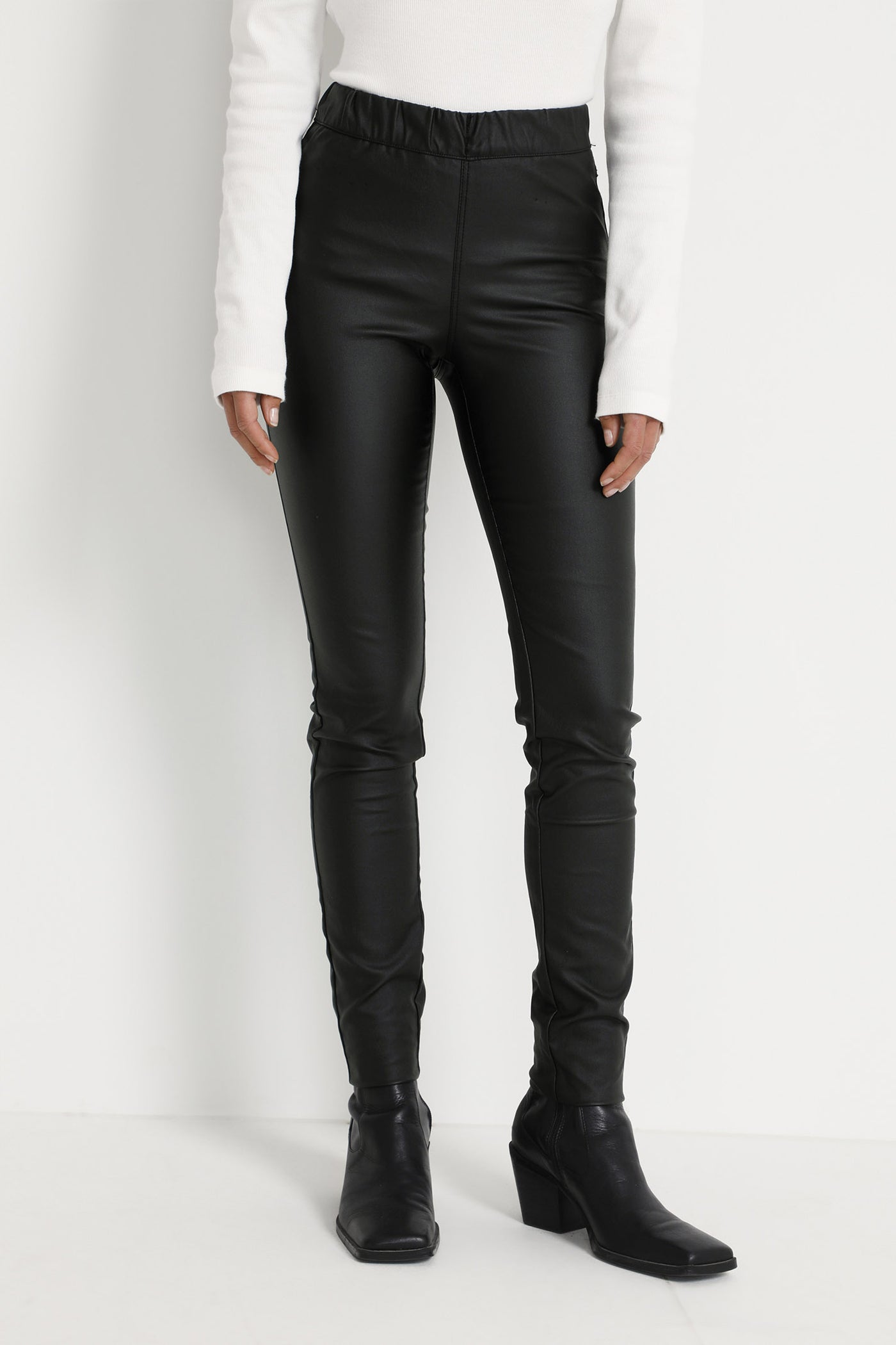 Ada coated Jeggings Black deep - 10501626