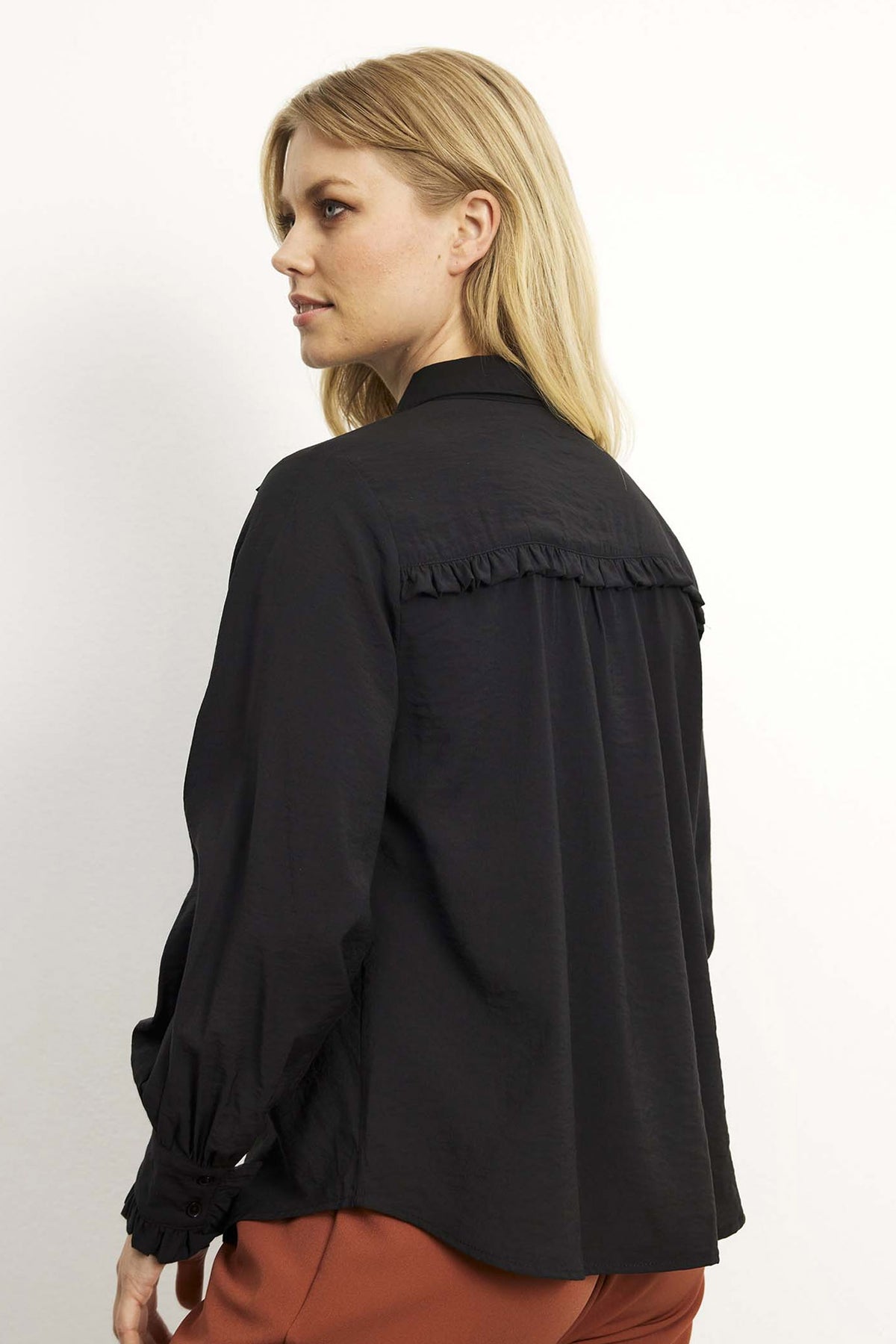 Molly shirt SORT - 15861