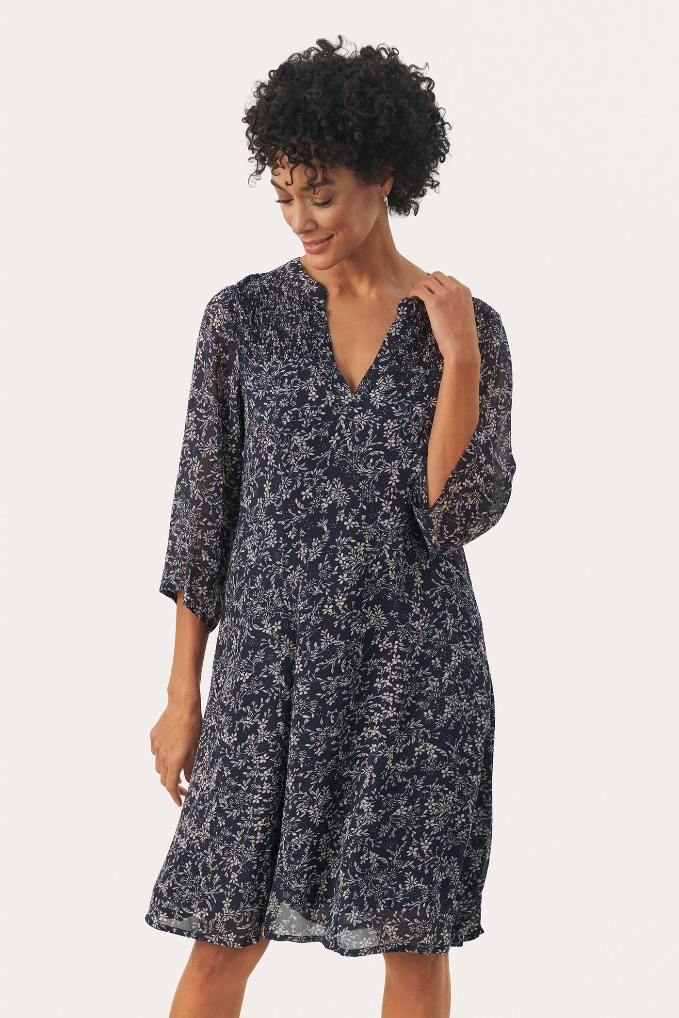 ElkaPW DR Dark Navy Scattered Flower - 30308413