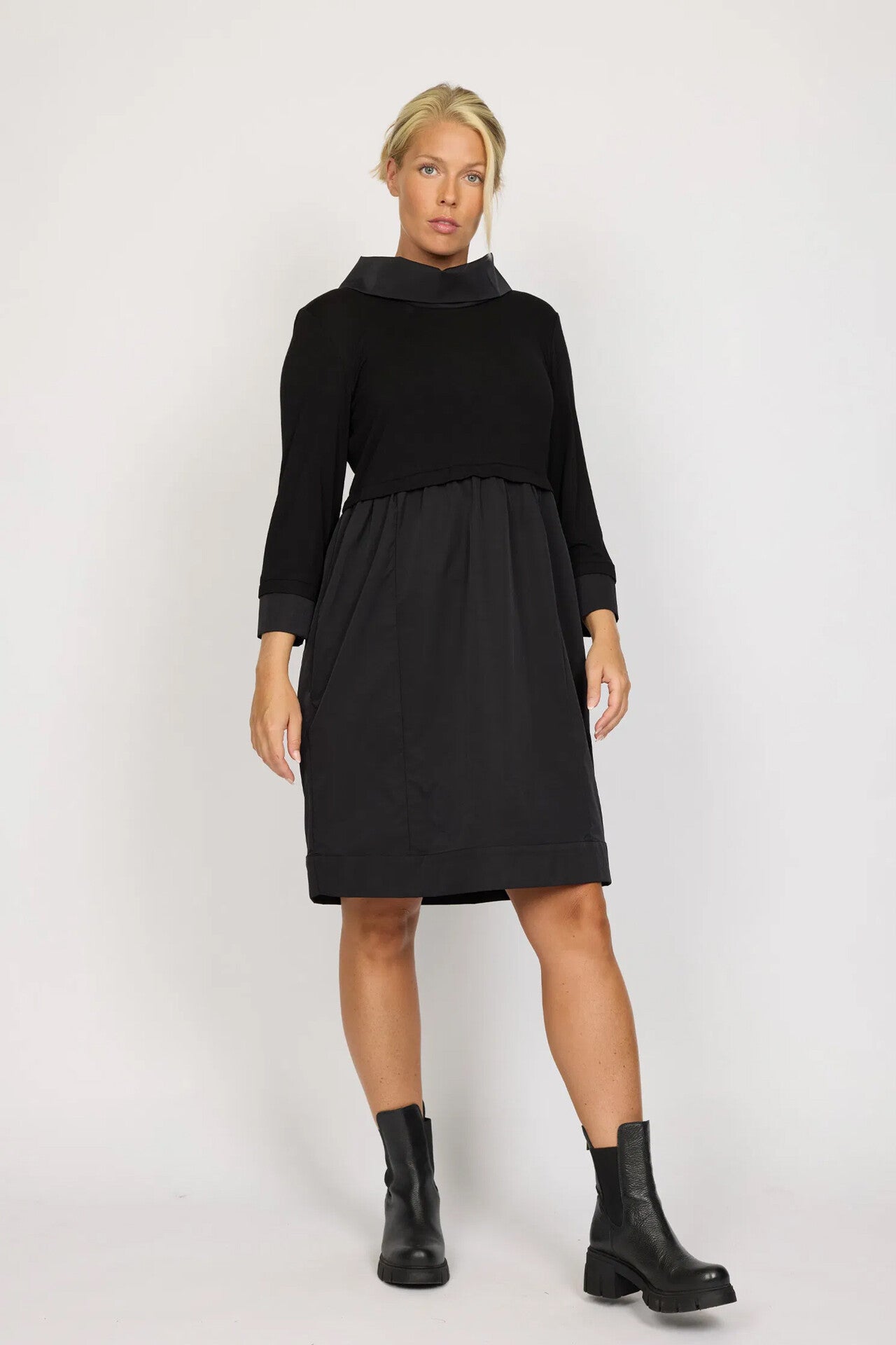 155550Black