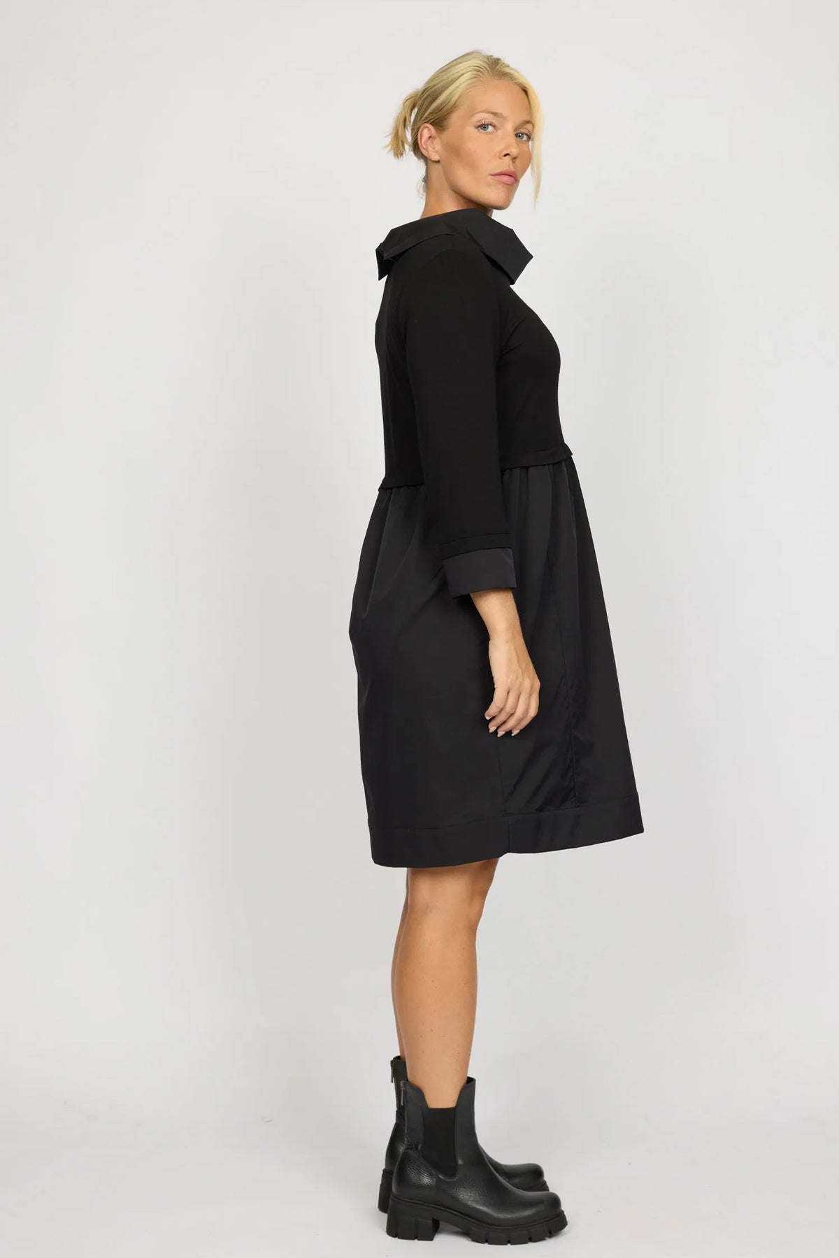 EBELLA.AU24 Black