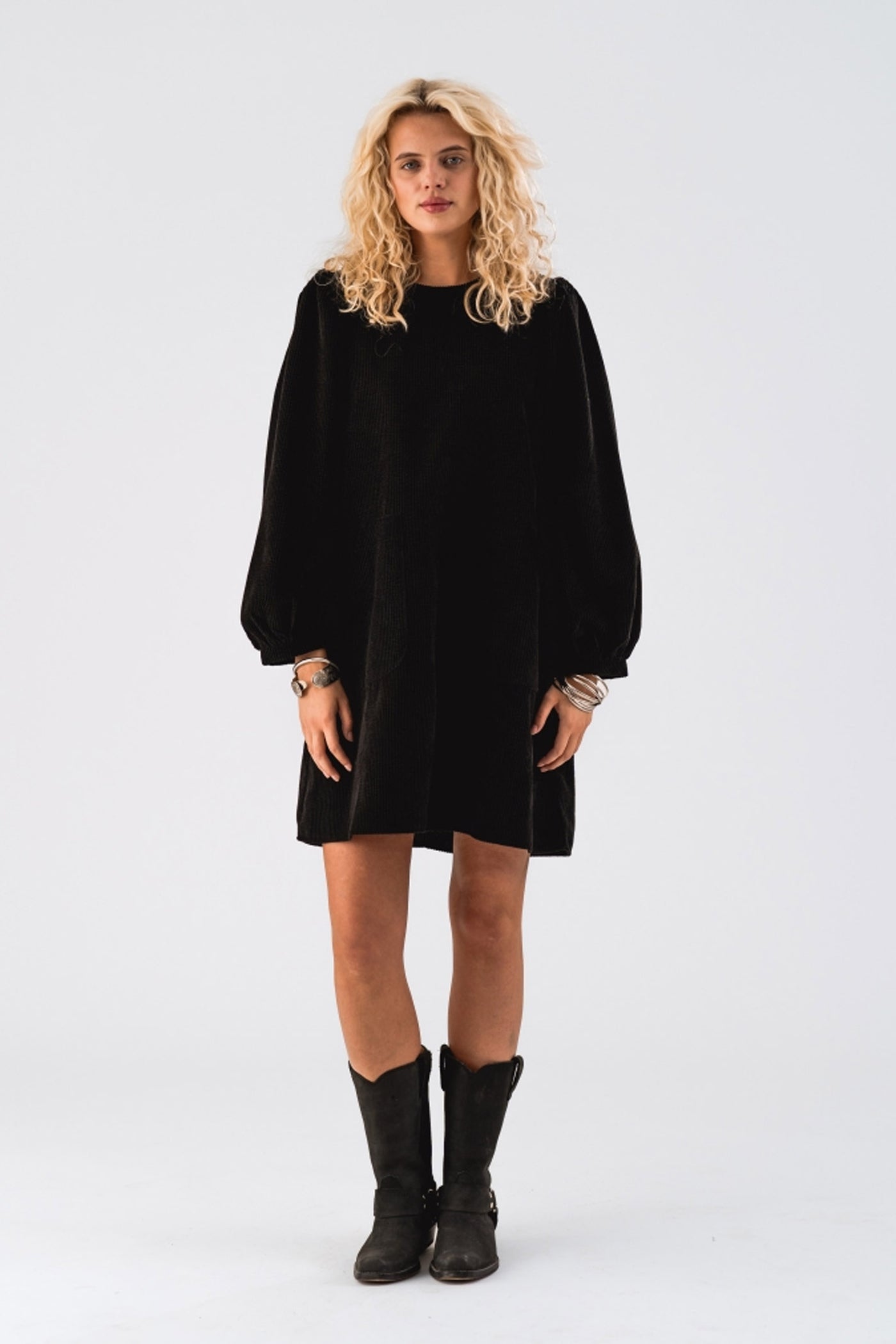 CarlaLL Black - 24483-3025