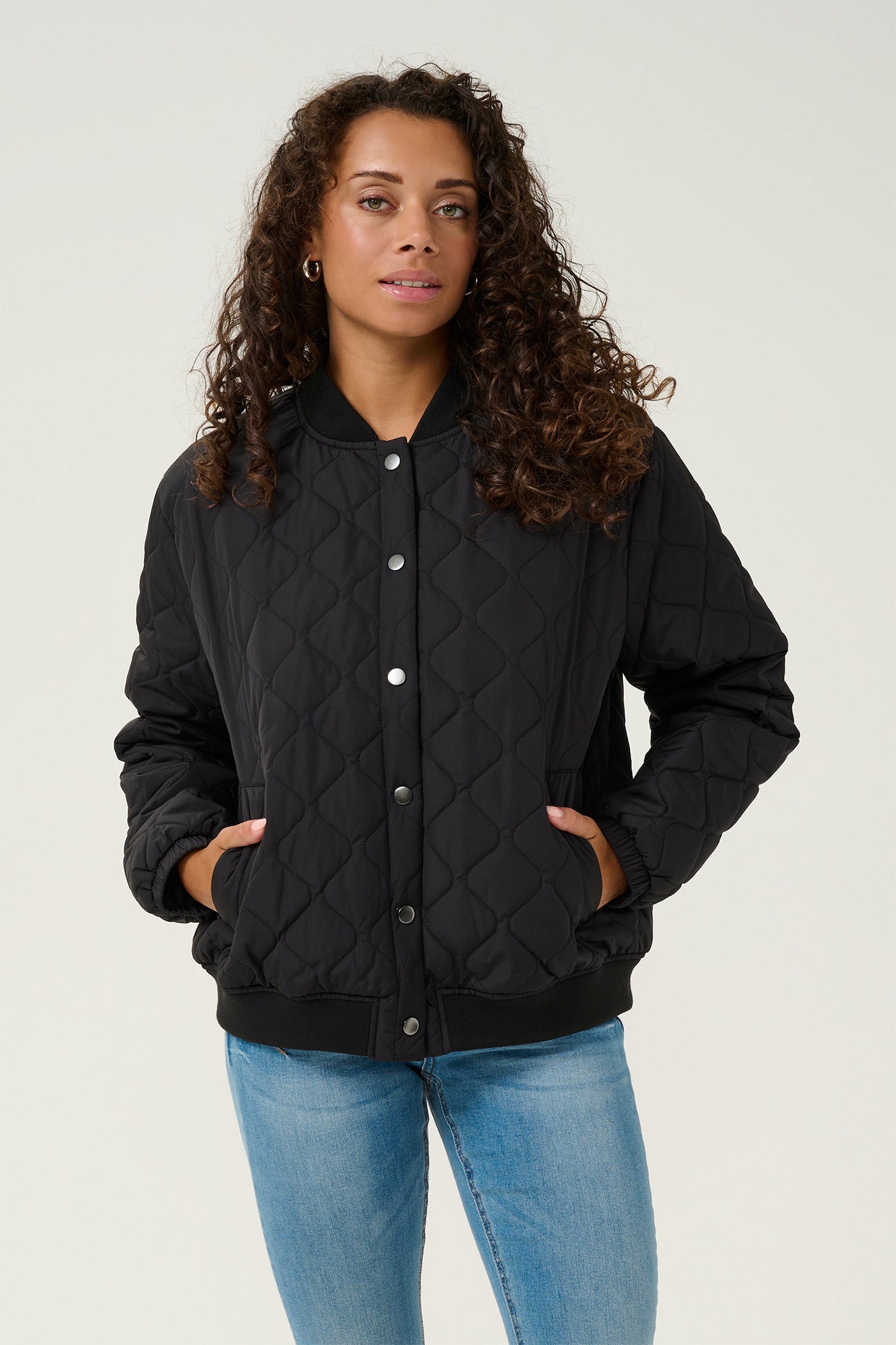 CRArwen Quilt Bomber Jacket Pitch Black - 10613653