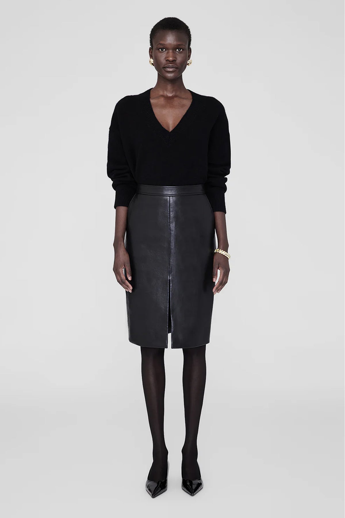TYra Black