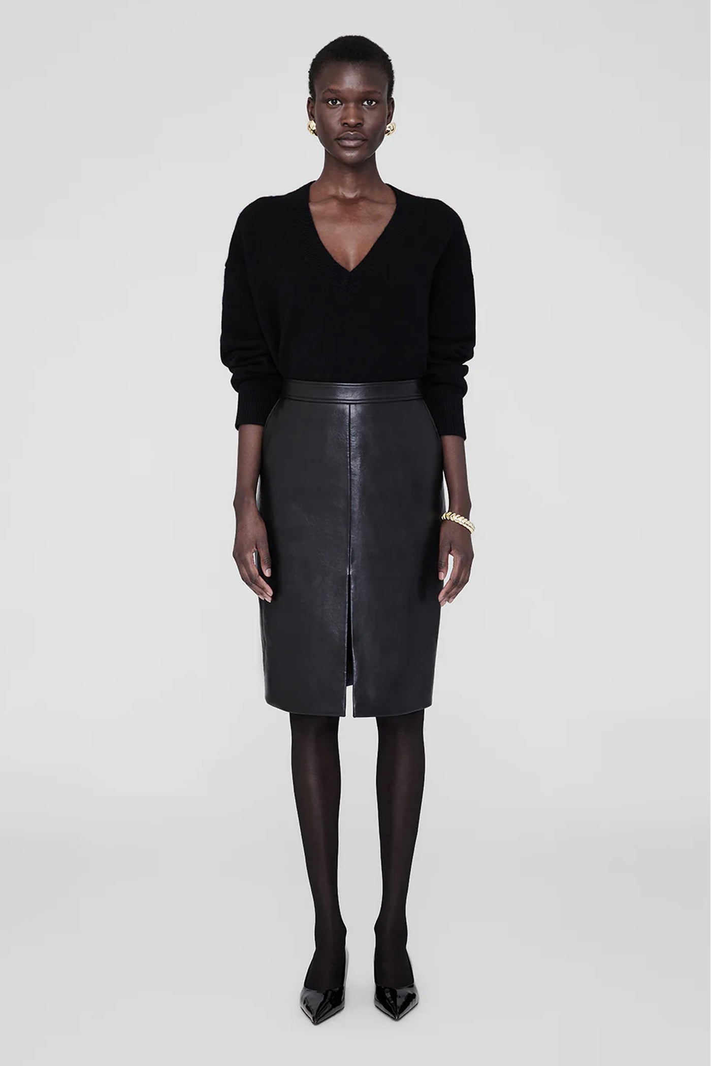 TYra Black