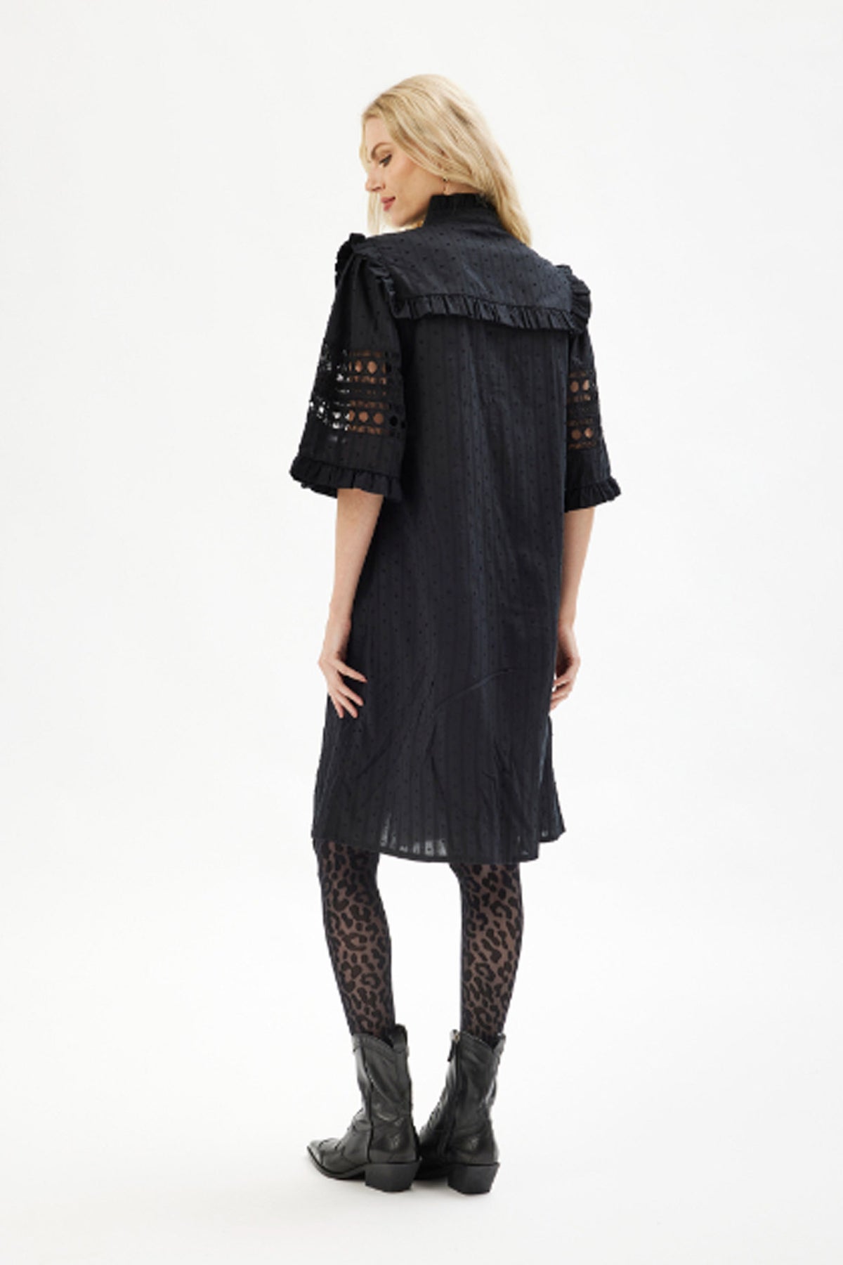 Fine dress SORT - 16474