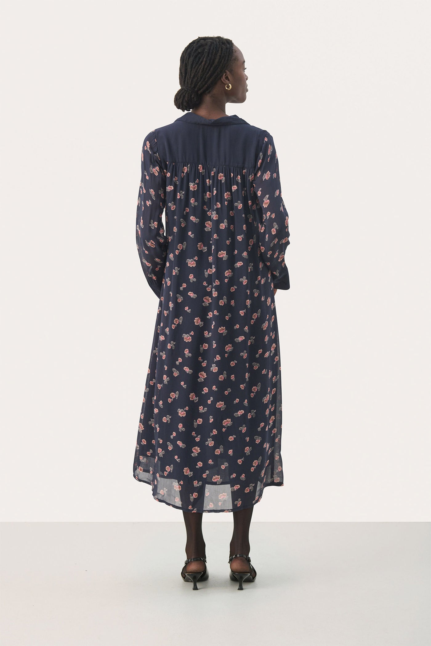 PriscilaPW DR Dark Navy Mini Blurred Flower - 30309257