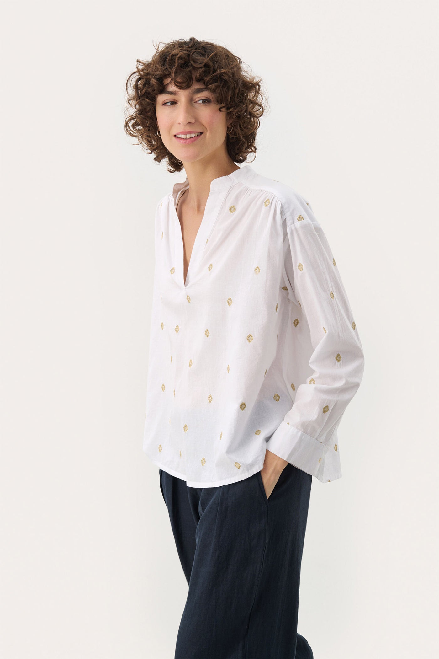 NatalePW BL Bright White Gold Embroidery - 30309450