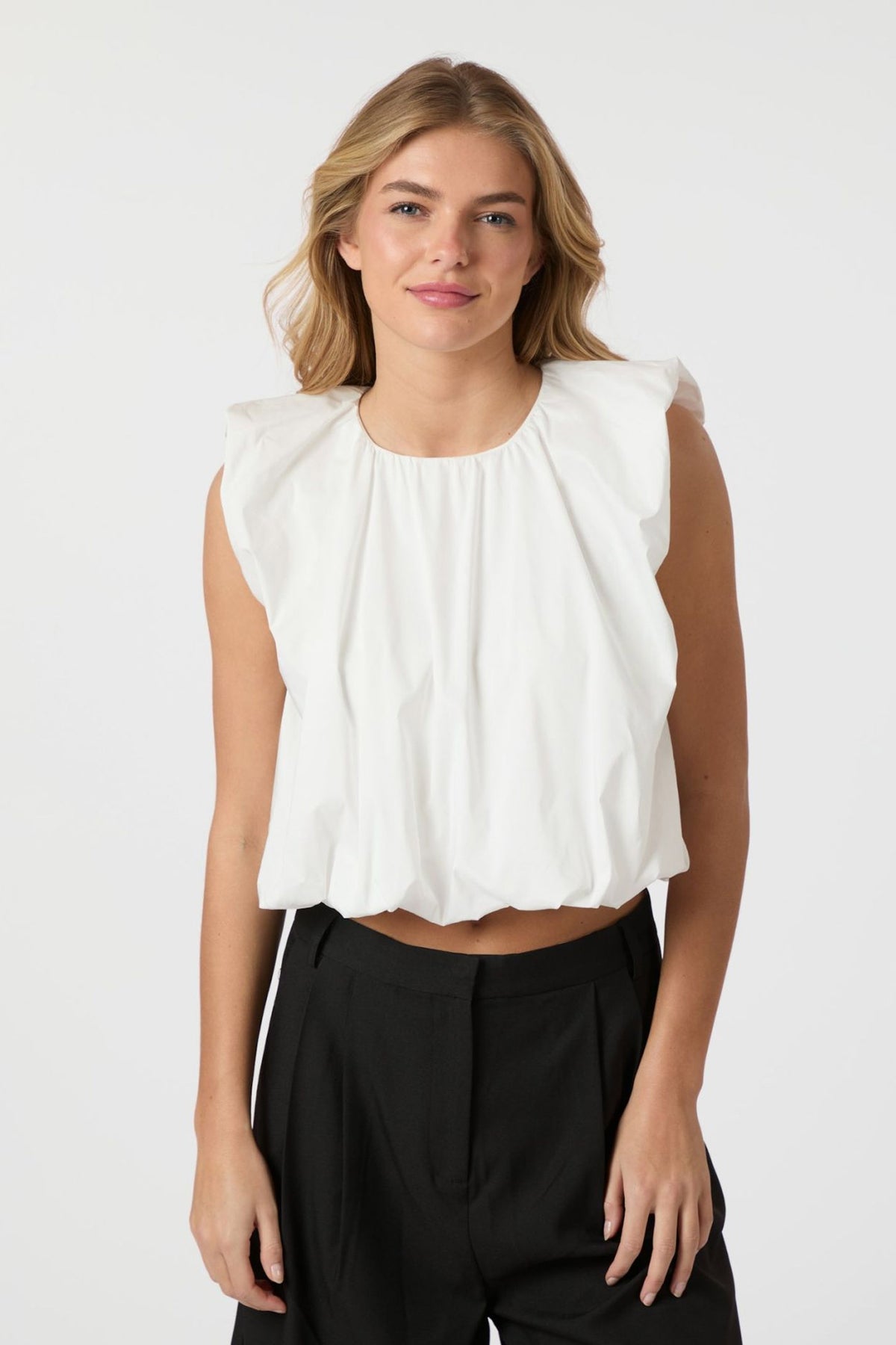165507 TOP 01 White
