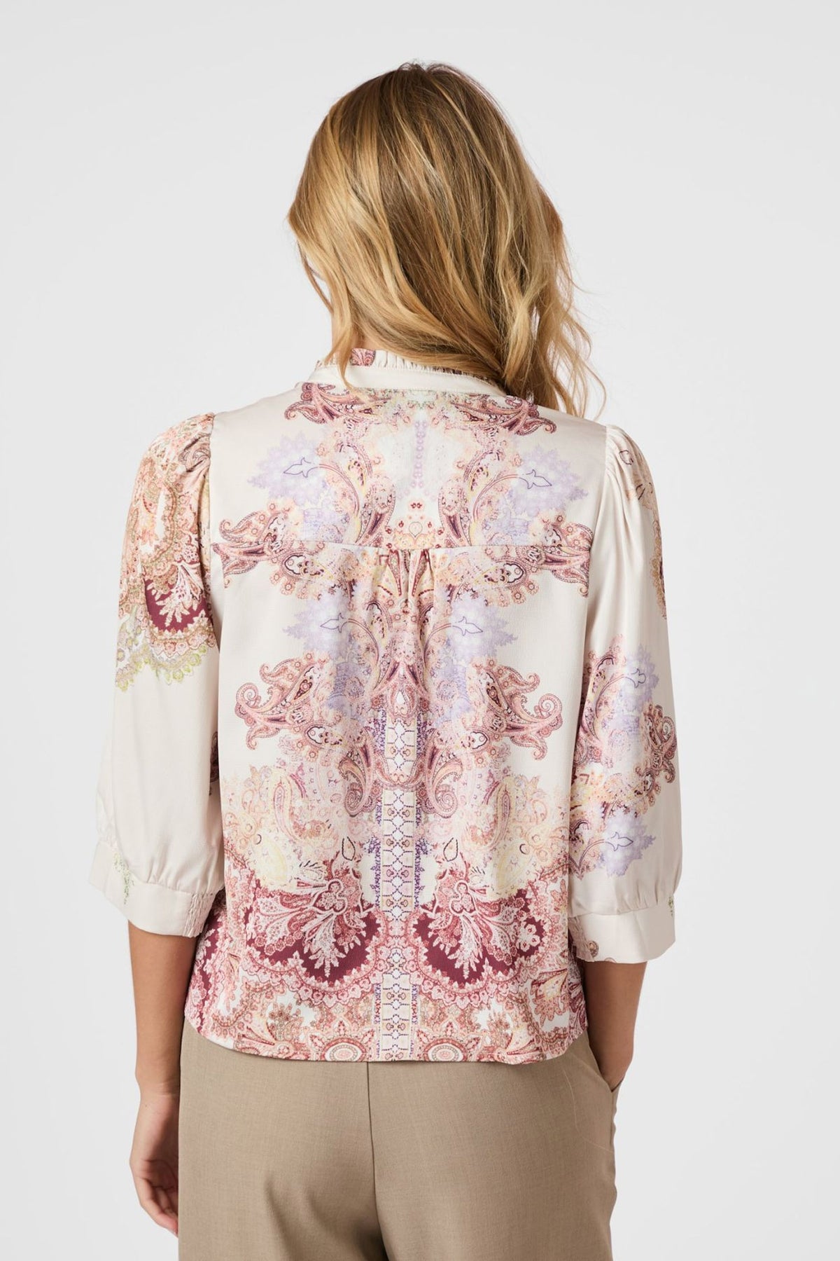ROSELLE ARTIST PAISLEY IVORY - 165558