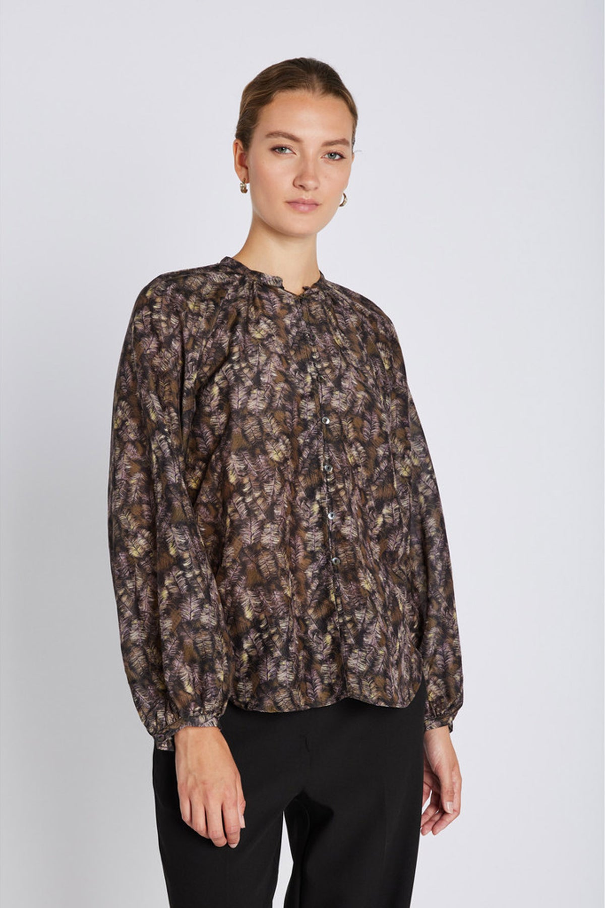 620HMMeilan shirt 114 Feather - HM1194