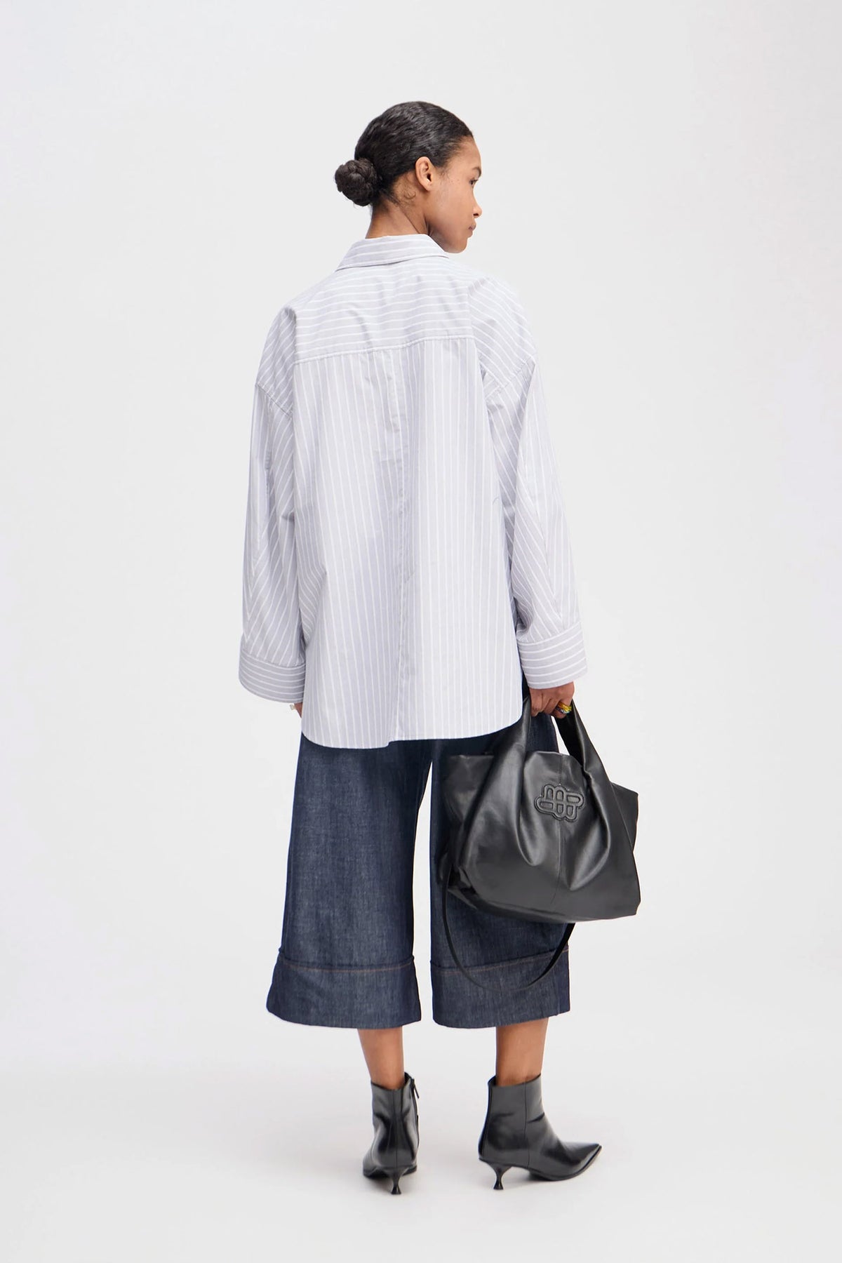 LYNNE 61-Charcoal - 1027/25333