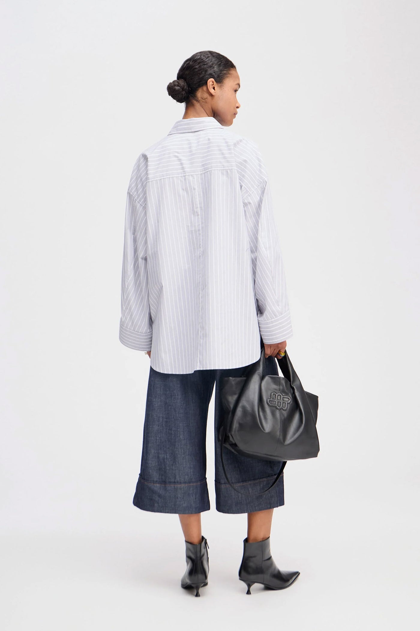 LYNNE 61-Charcoal - 1027/25333