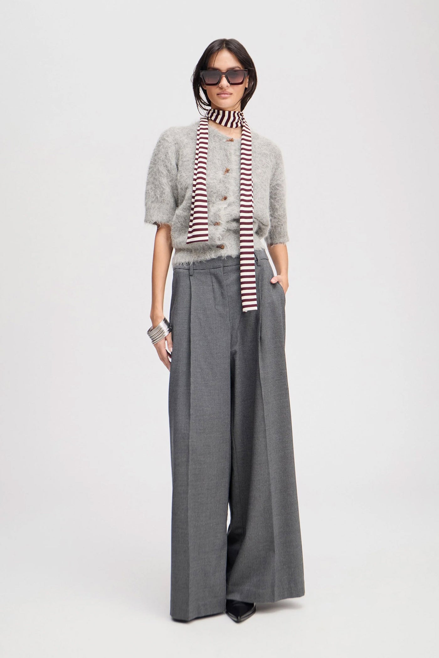 LUPON 61-Charcoal - 1425/25309