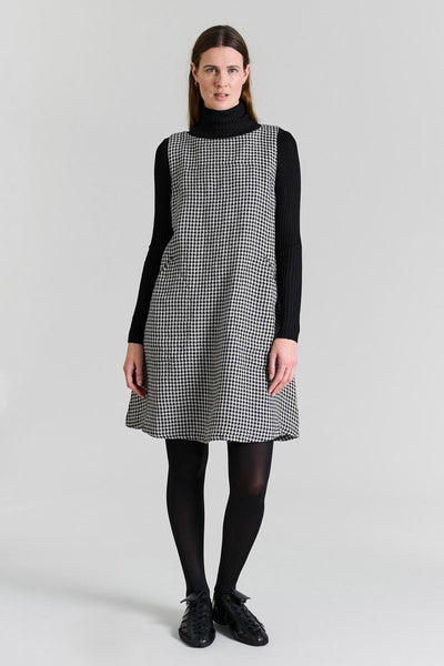 Chesu Ã¦rmelÃ¸s kjole BLACK/IVORY PEPITA - 256-2435-5297 Thumbnail
