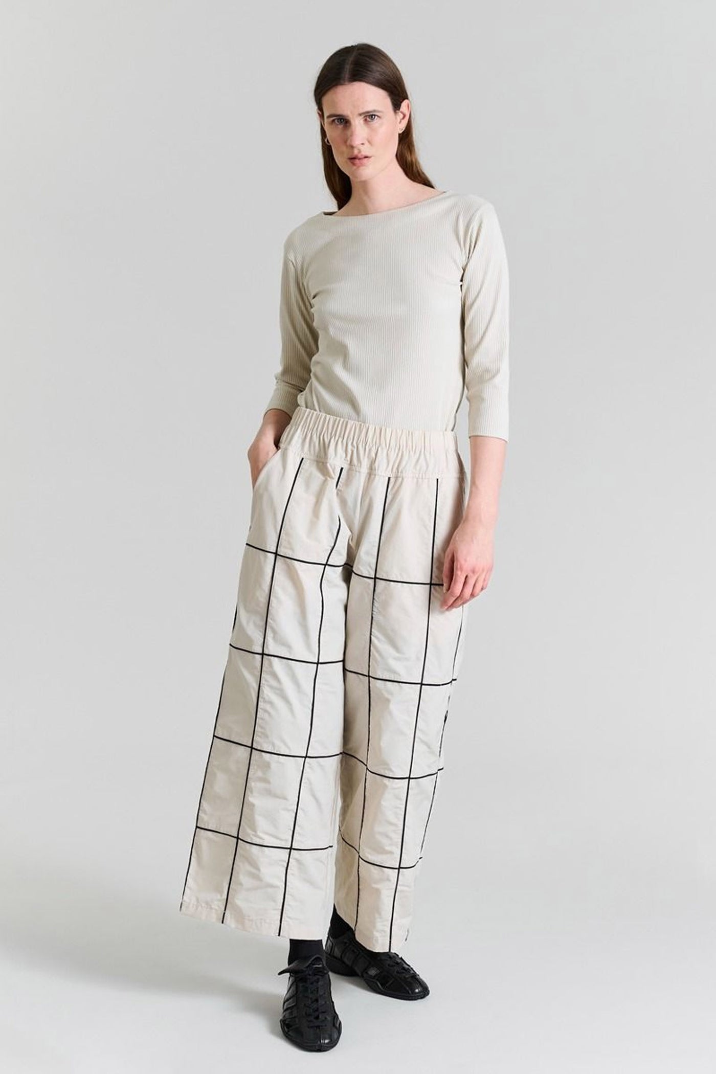 Fukkura poplin bukser med bise IVORY/BLACK BIESSE - 256-2380-5307