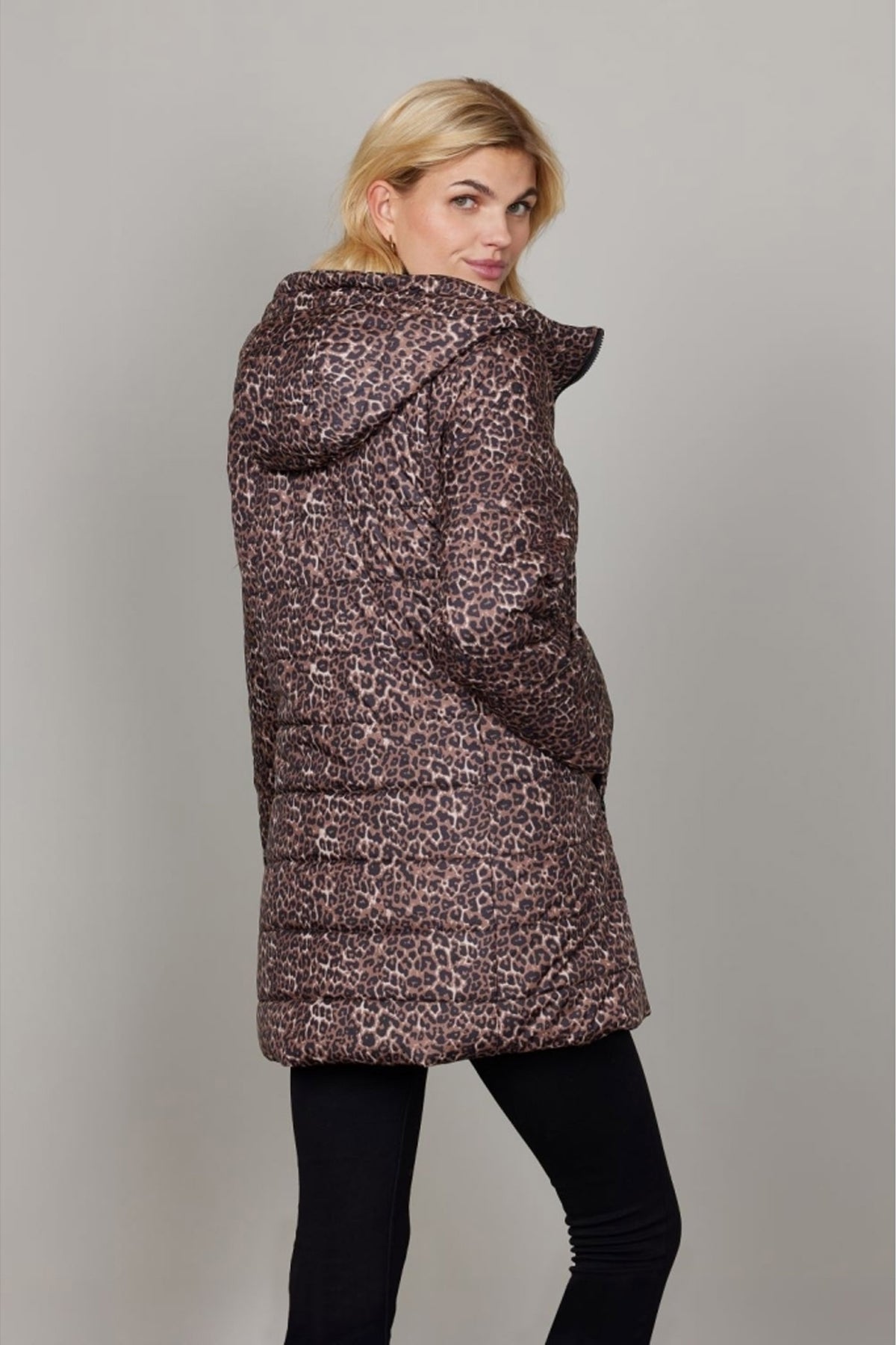 Makenzie 90-Black w. leo - 0225-2089-86