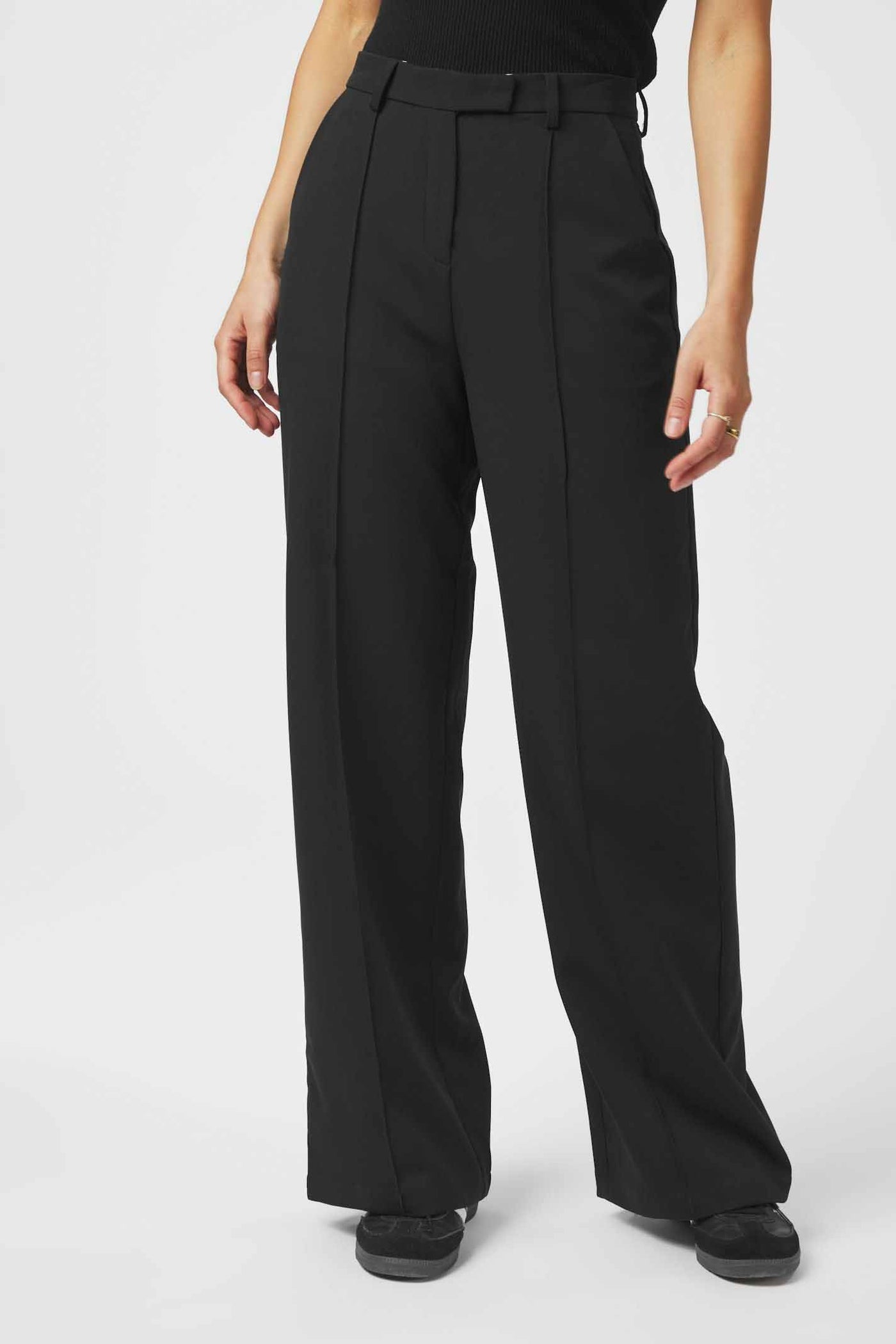 Sury Black - 165815
