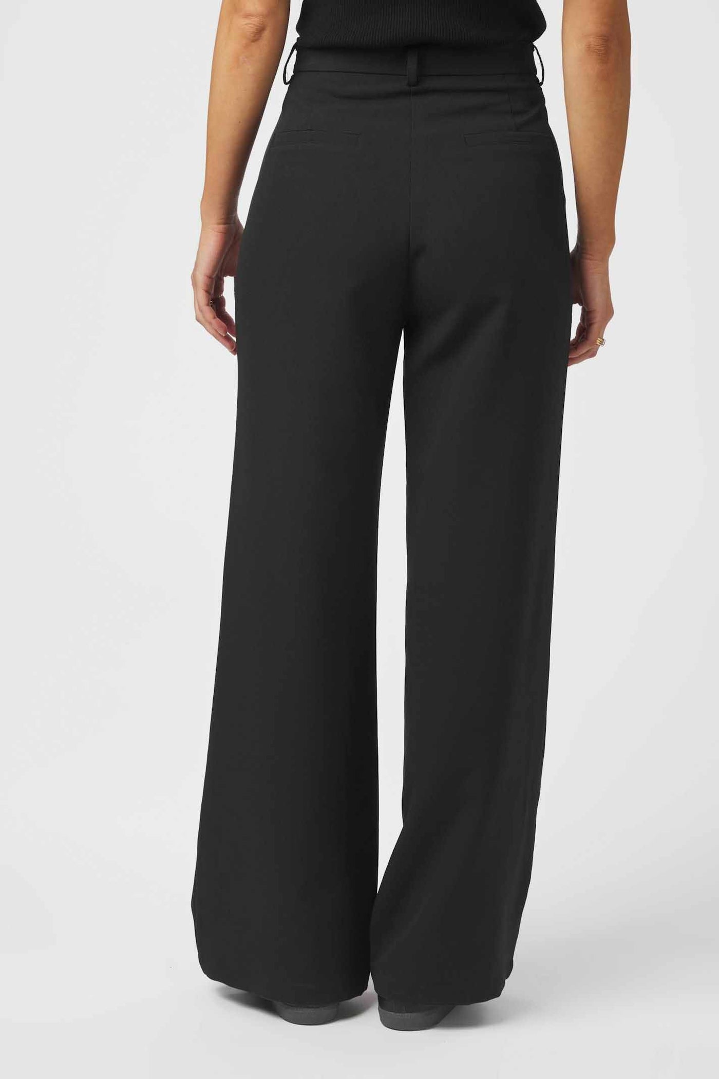 Sury Black - 165815