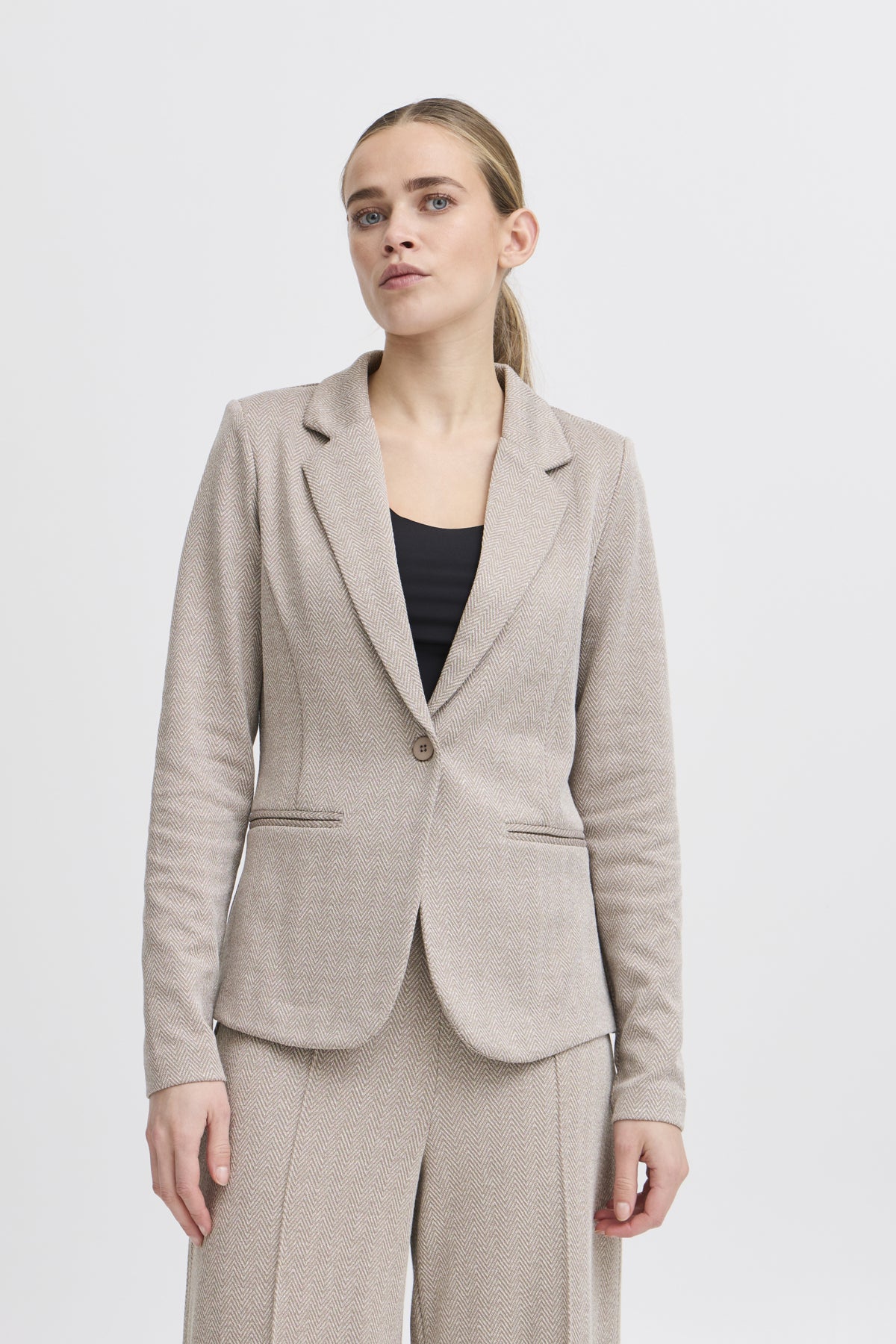 IHKATE JACQUARD BL4 Fungi/Almond Milk Herringbone - 20121600