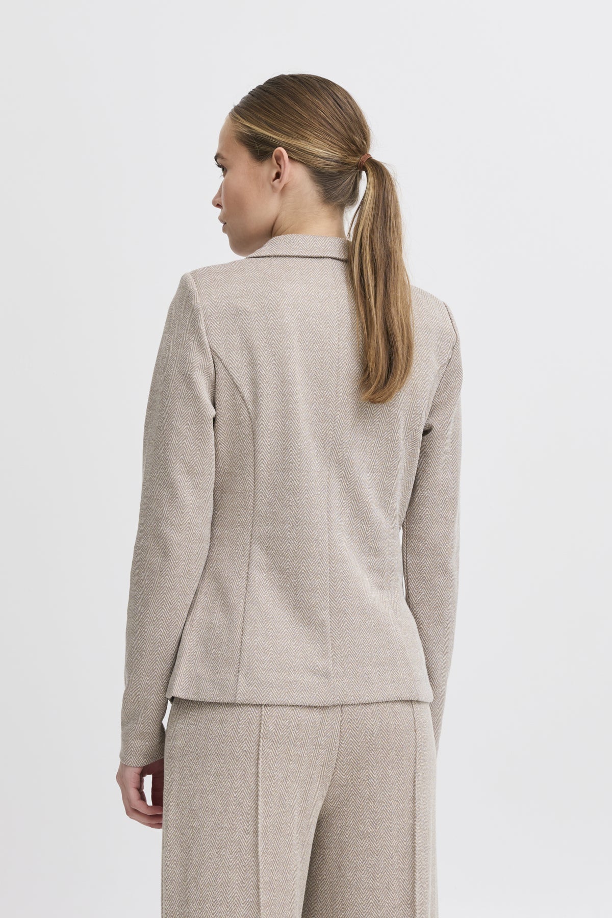 IHKATE JACQUARD BL4 Fungi/Almond Milk Herringbone - 20121600