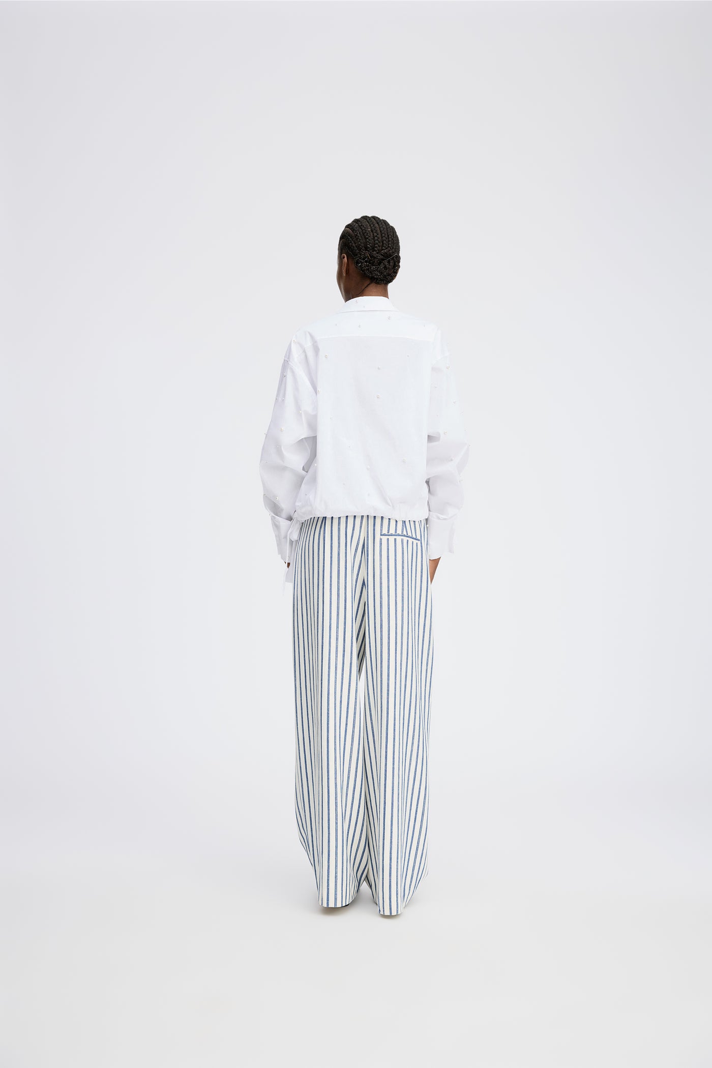 PHEBE 33-White - 1029/25223