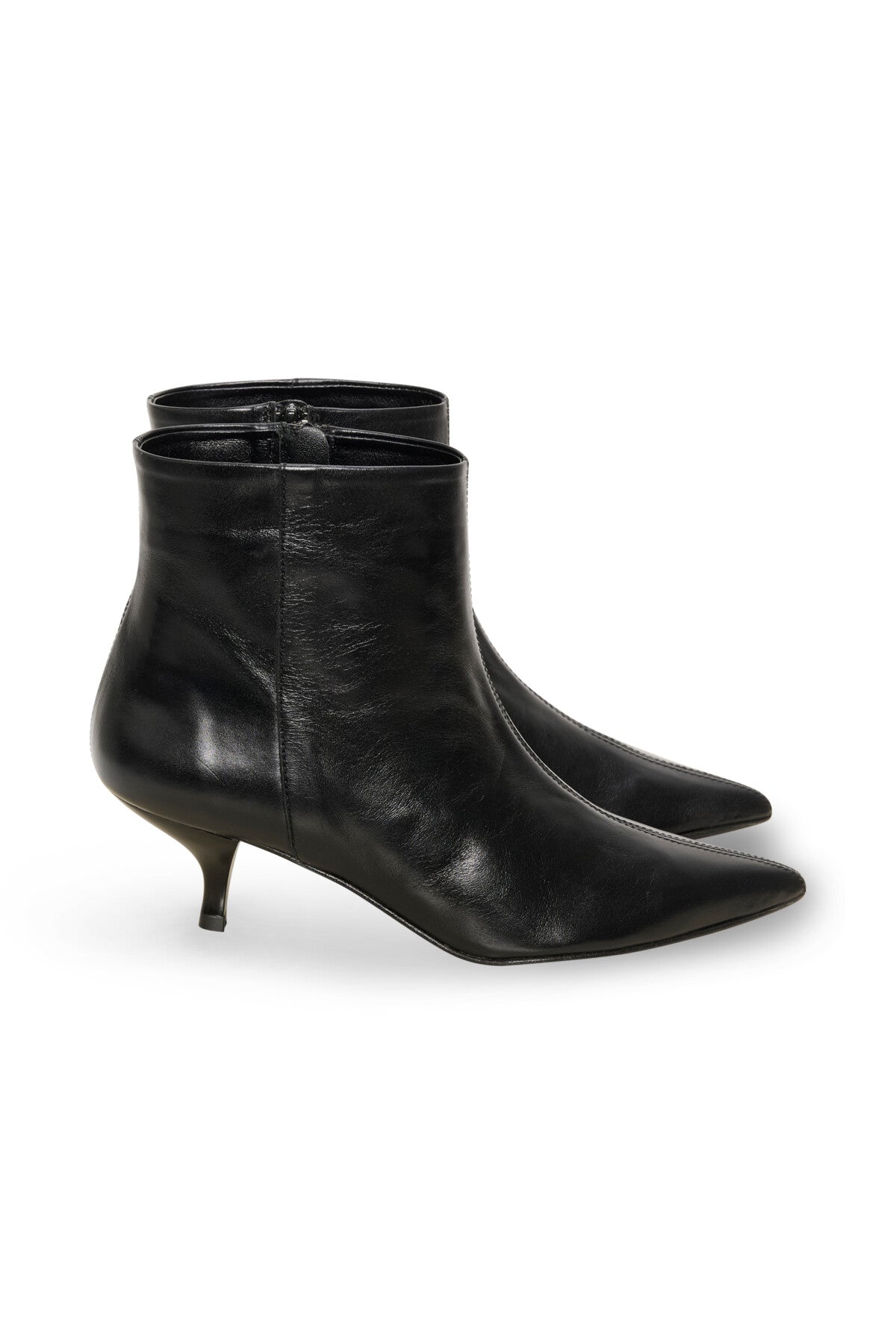 158533Black