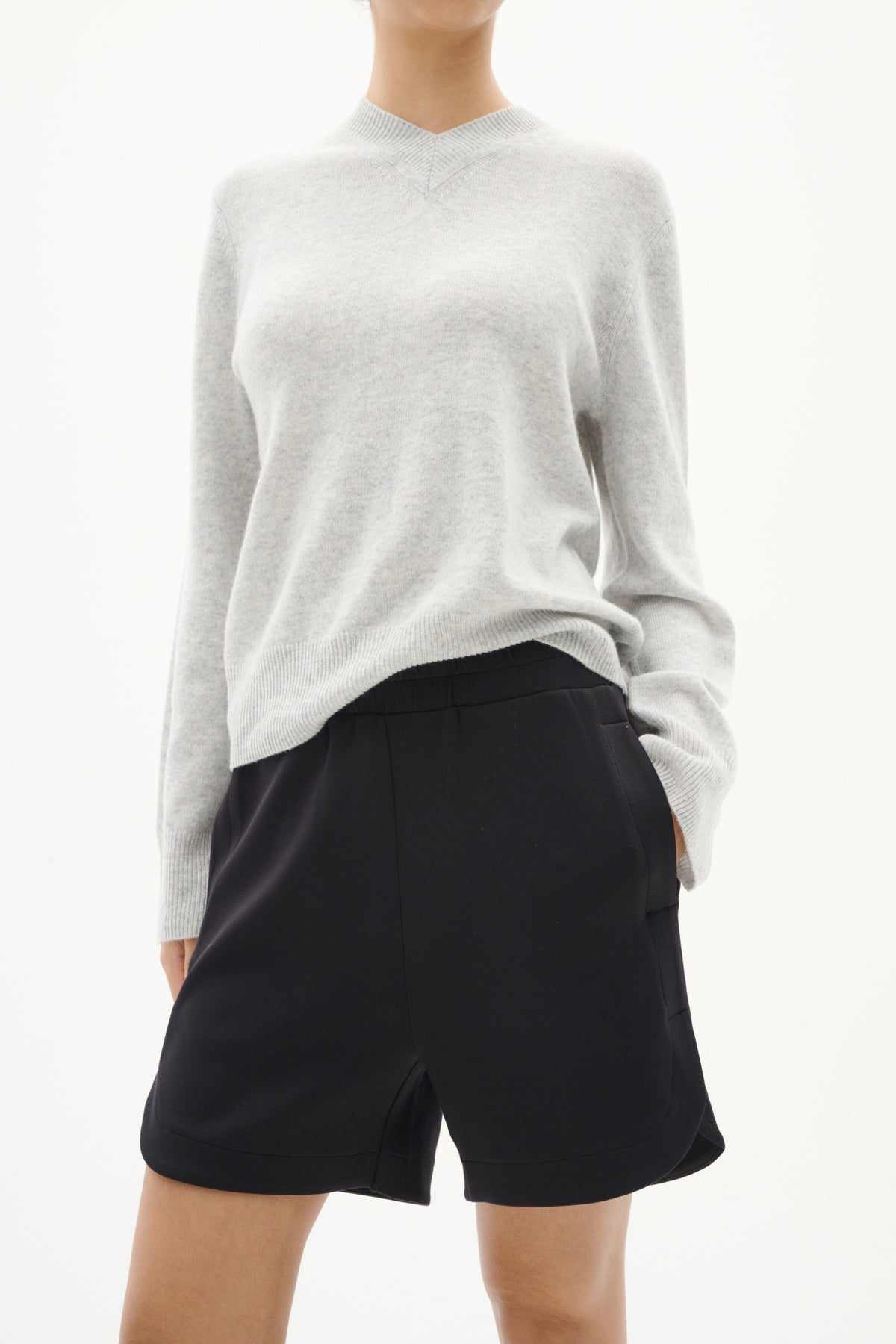 HenniehIW Vincent Shorts Black - 30110370